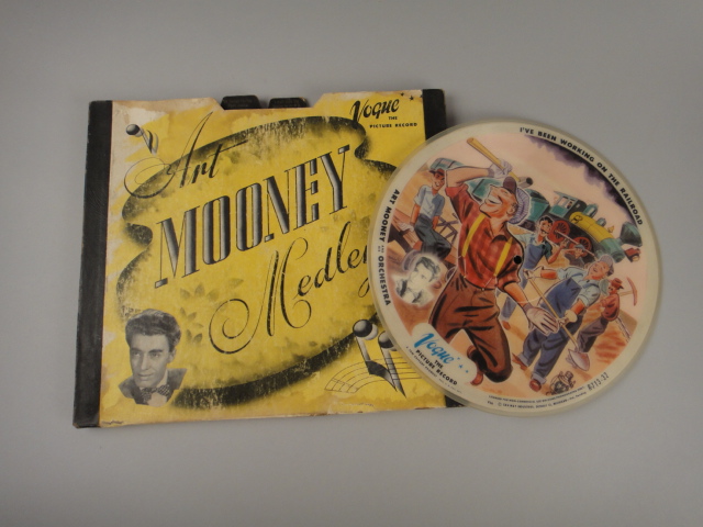 Vintage 1940s Vogue Picture Record