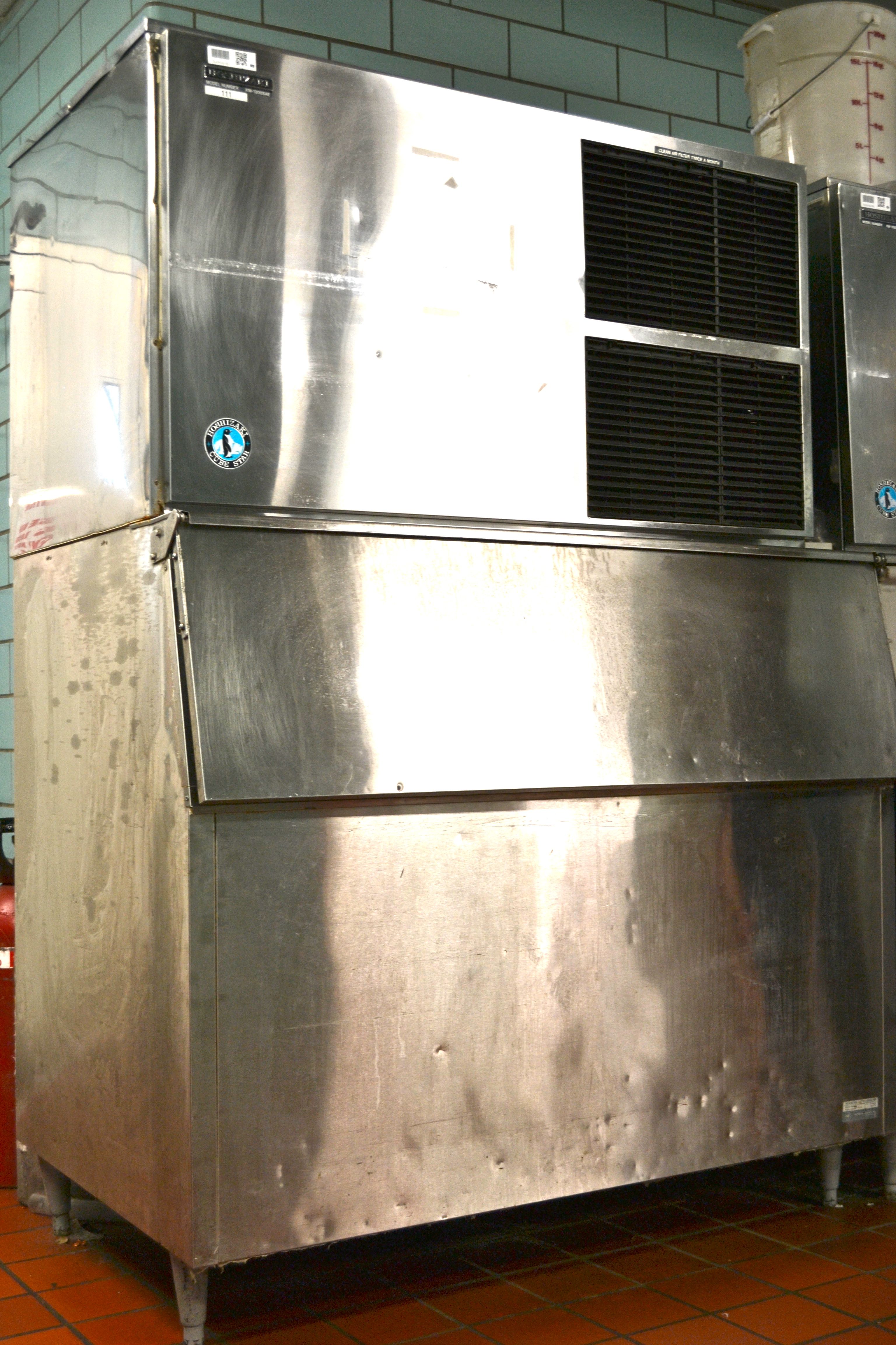 Hoshizaki Cube Star Ice Machine and Storage Bin