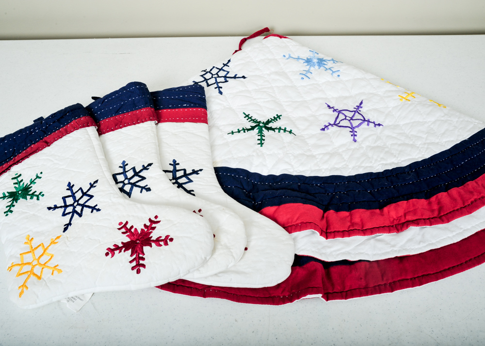 Christmas-Themed Items and Decorative Pieces