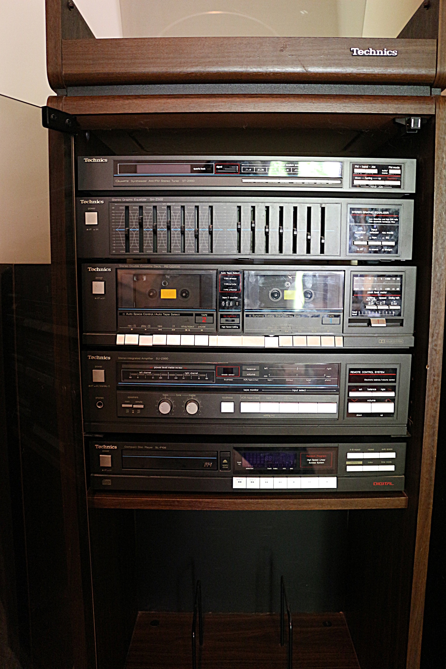 Vintage Technics Stereo System with Floor Speakers