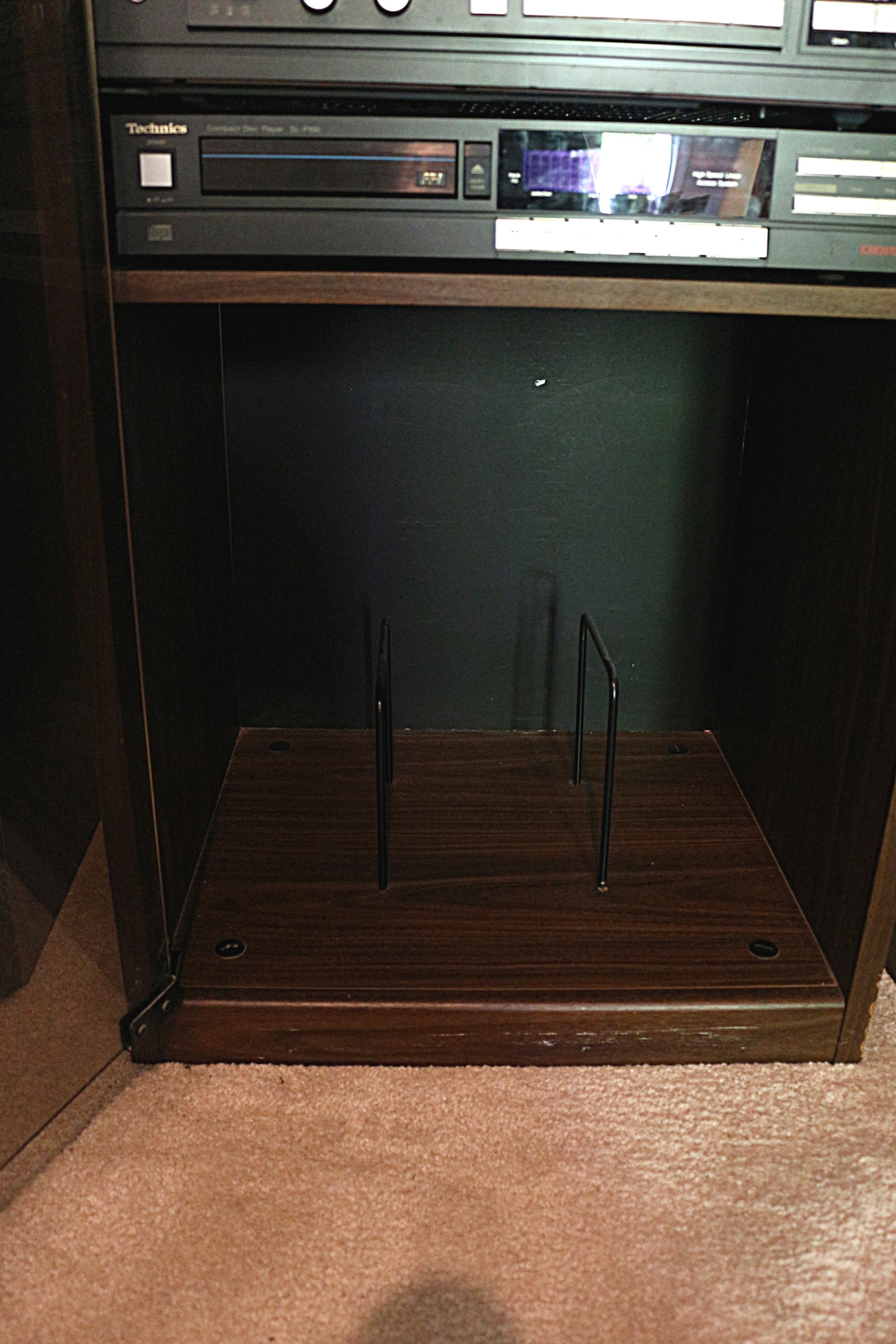 Vintage Technics Stereo System with Floor Speakers