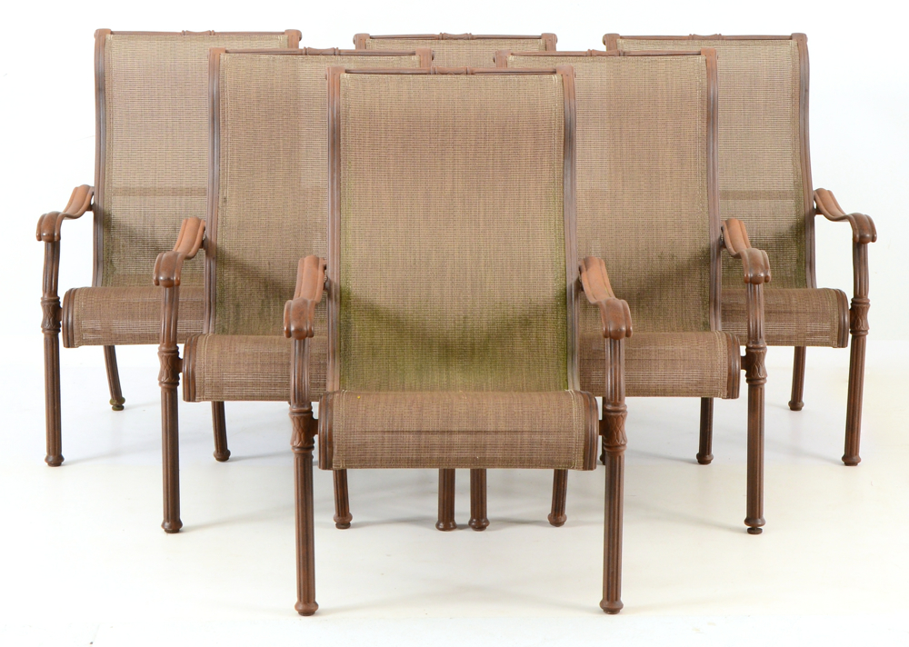 Elbertex Outdoor Dining Table and Chairs