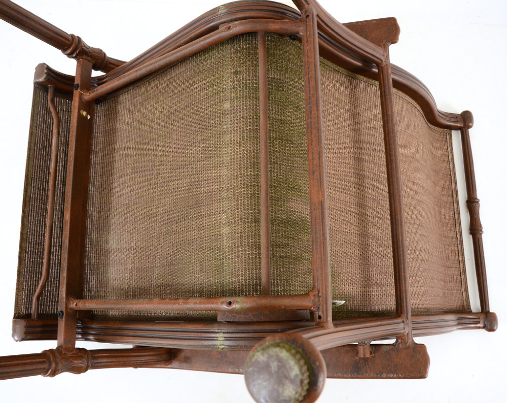 Elbertex Outdoor Dining Table and Chairs