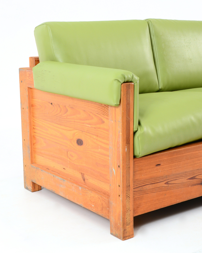 Homespun Home Fashions Rustic Pine Sofa with Pull Out Bed