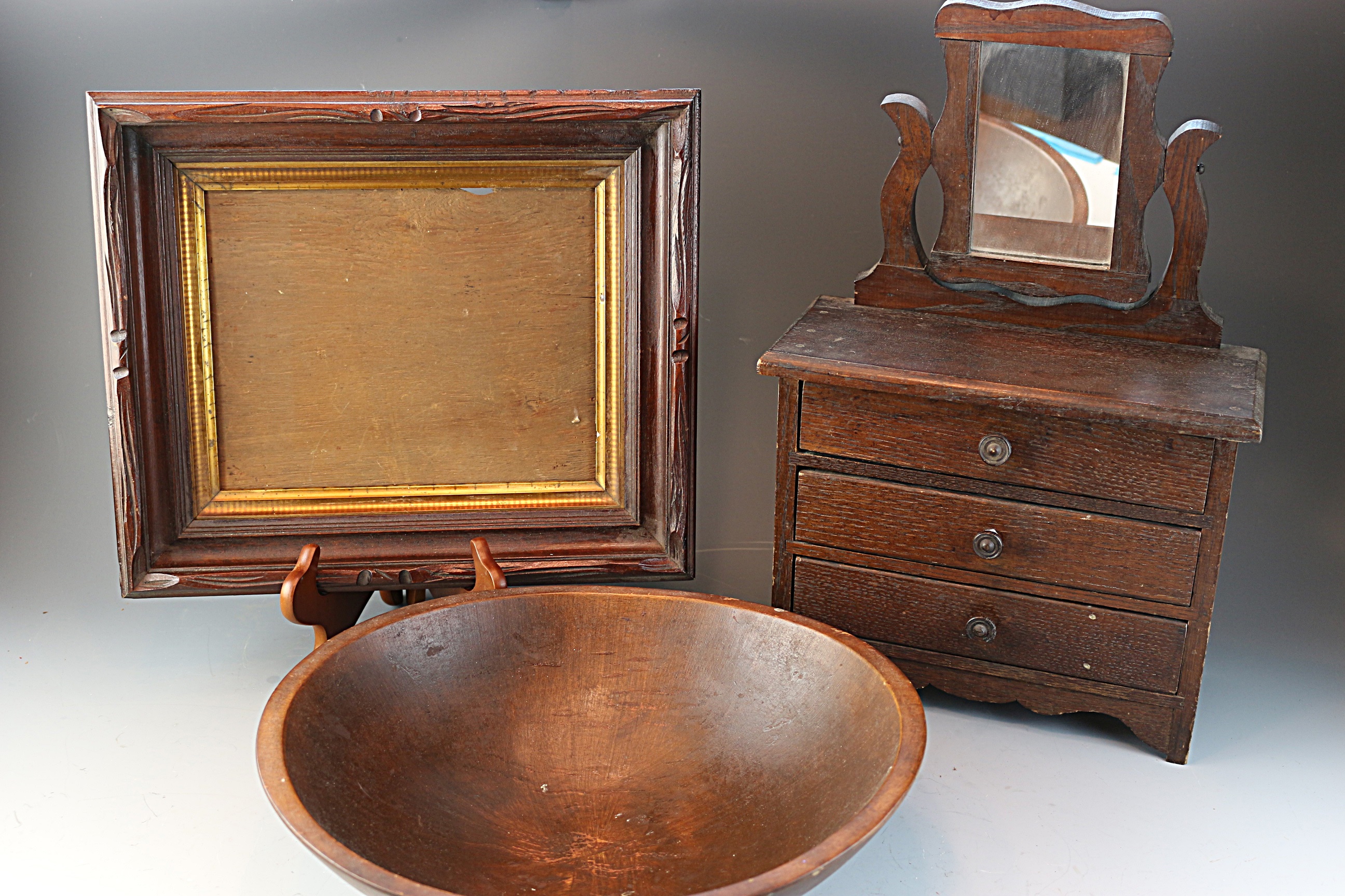 Vintage Wood Decor Group