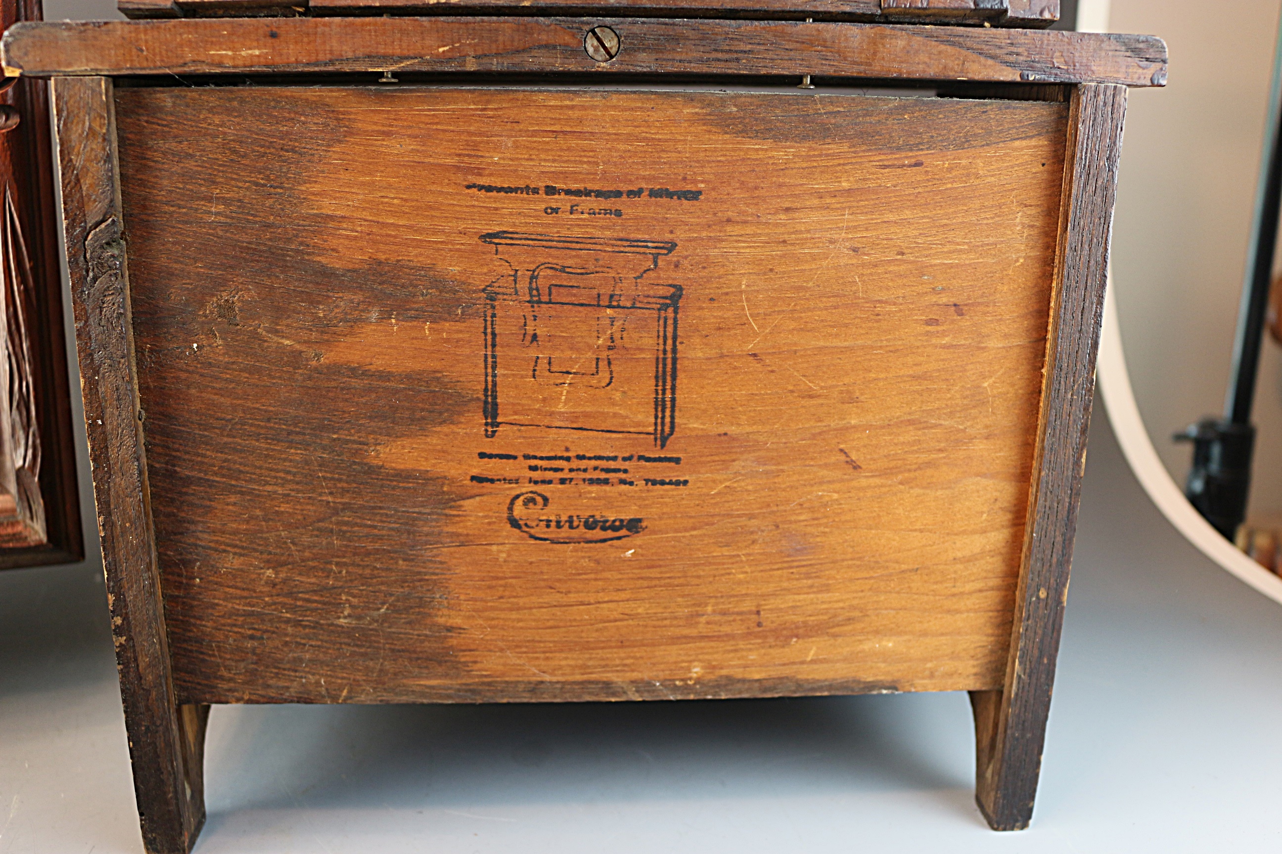 Vintage Wood Decor Group