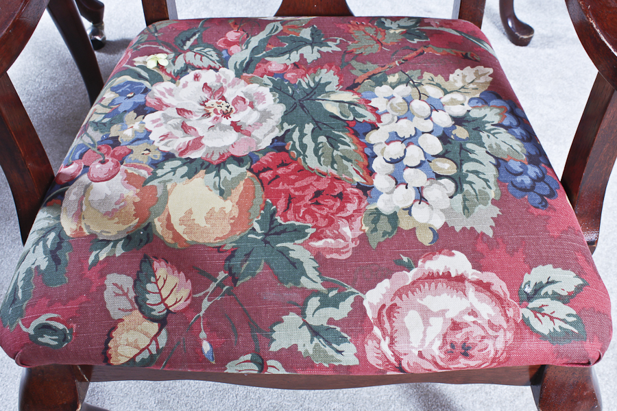 Dining Room Table and Chairs