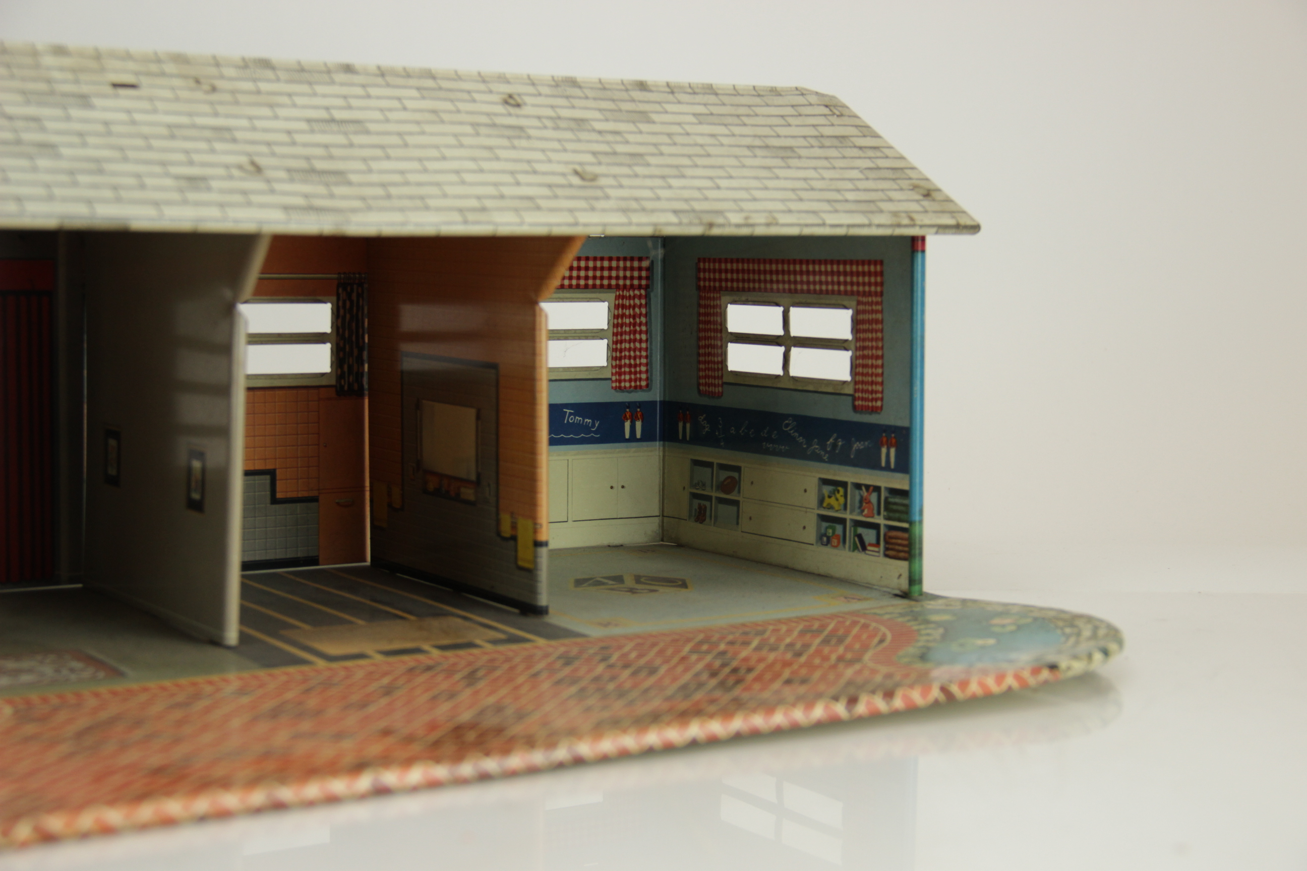 Vintage Louis Marx Tin Ranch-Style Dollhouse