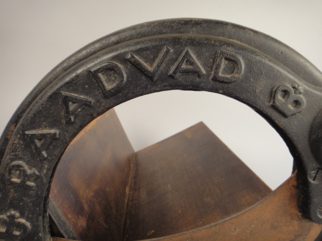 Awesome 1900s Raadvad Bread Slicer