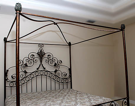 King Sized Canopy Bed