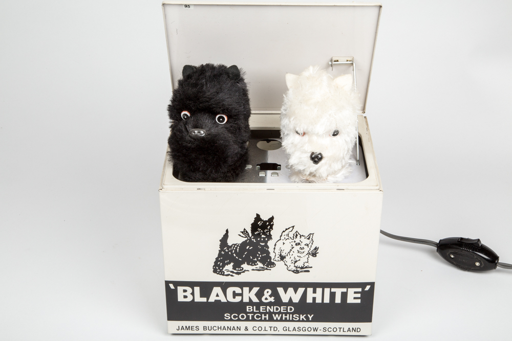 Black & White Scotch Whisky "Moving Scotties In-the-Carton"