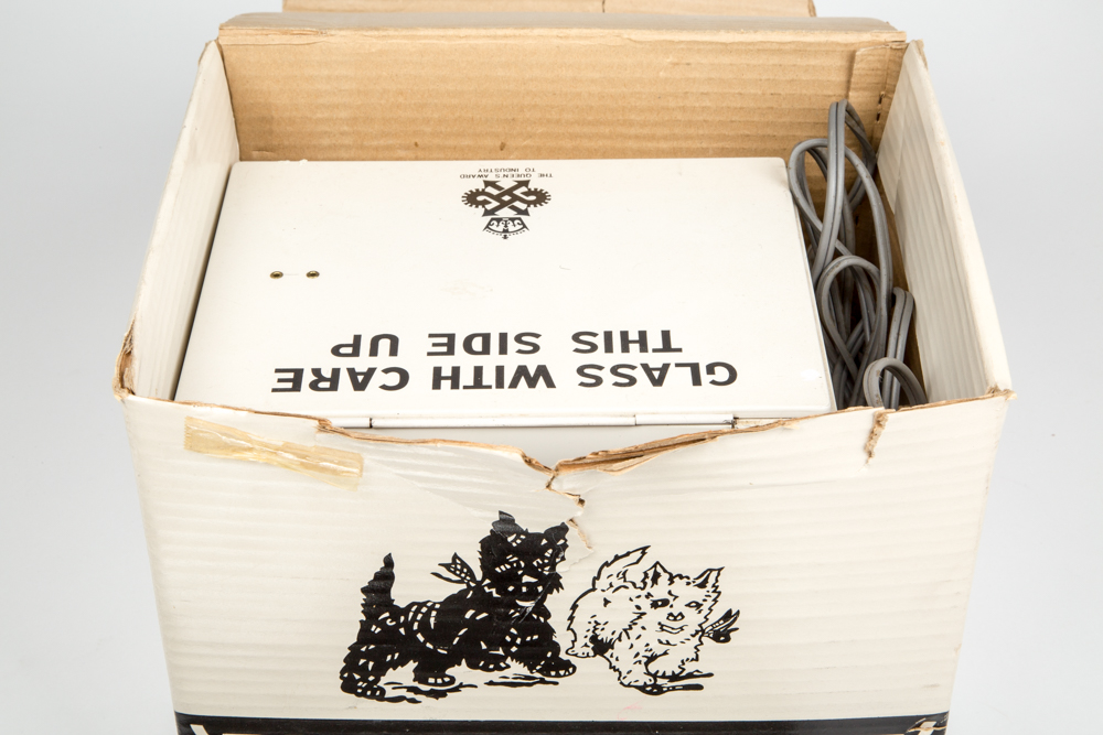 Black & White Scotch Whisky "Moving Scotties In-the-Carton"