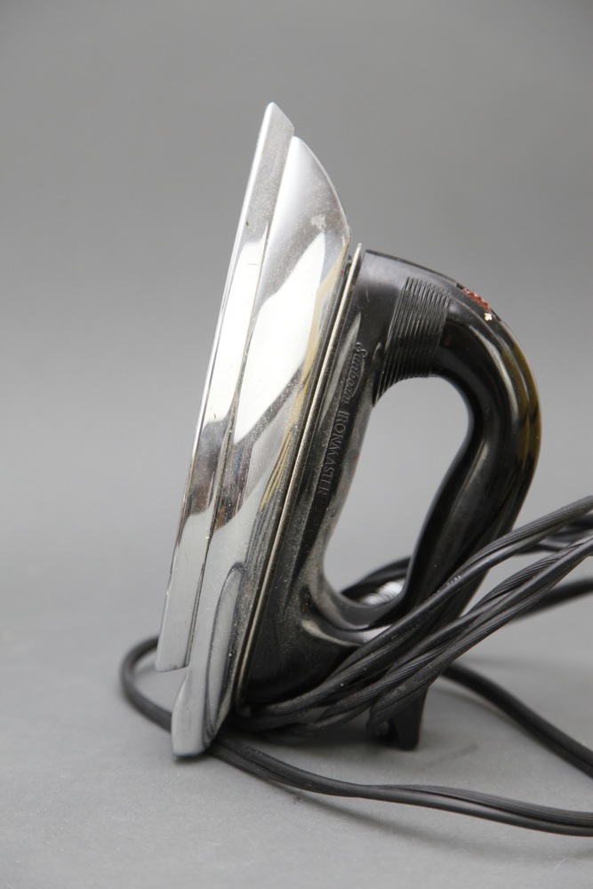 Sunbeam Iron, Steam Vaporizer and Lasko Heater