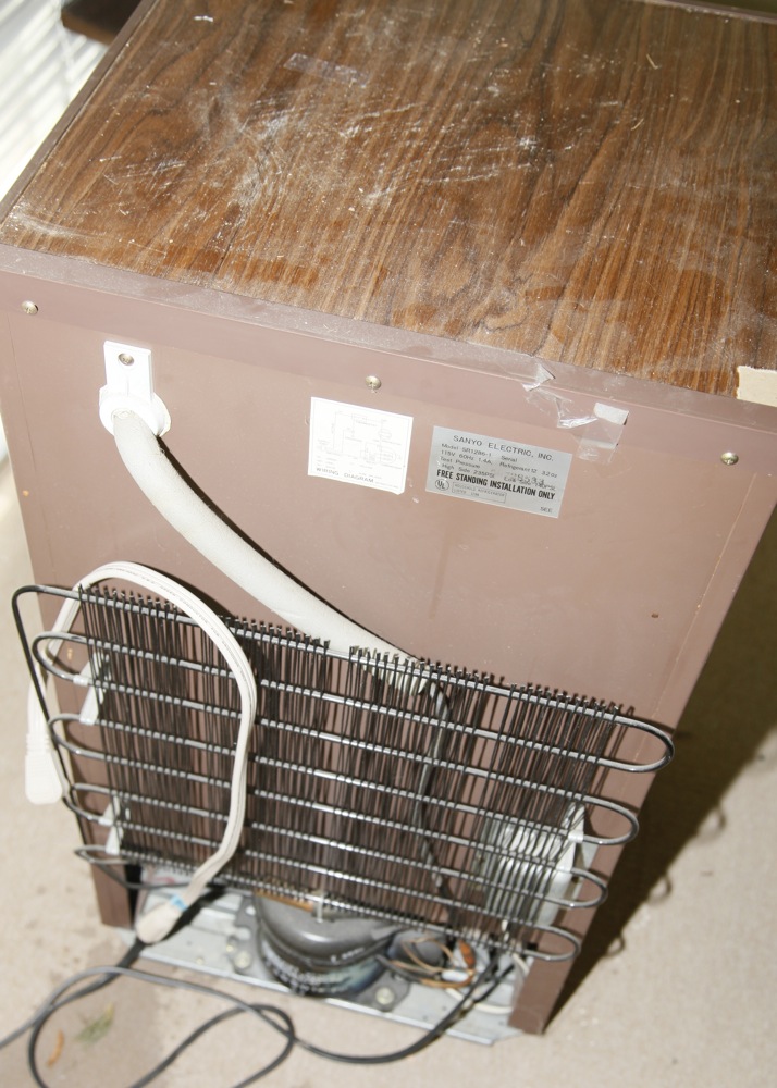 Compact Sanyo Refrigerator