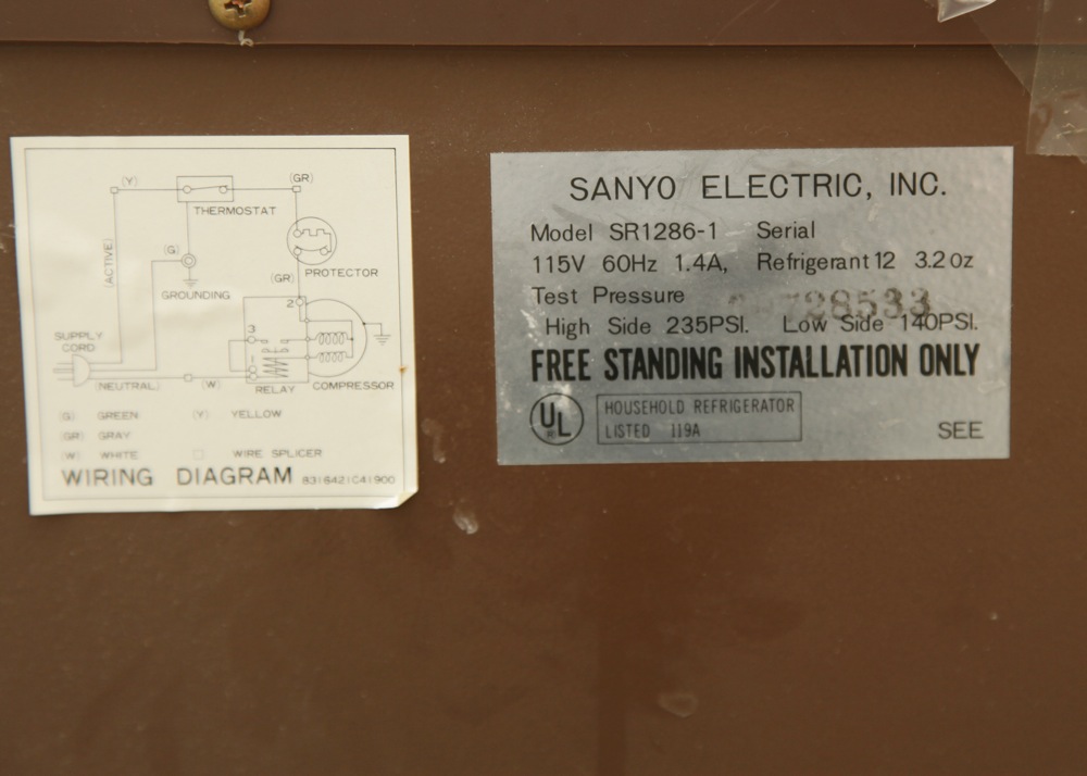 Compact Sanyo Refrigerator