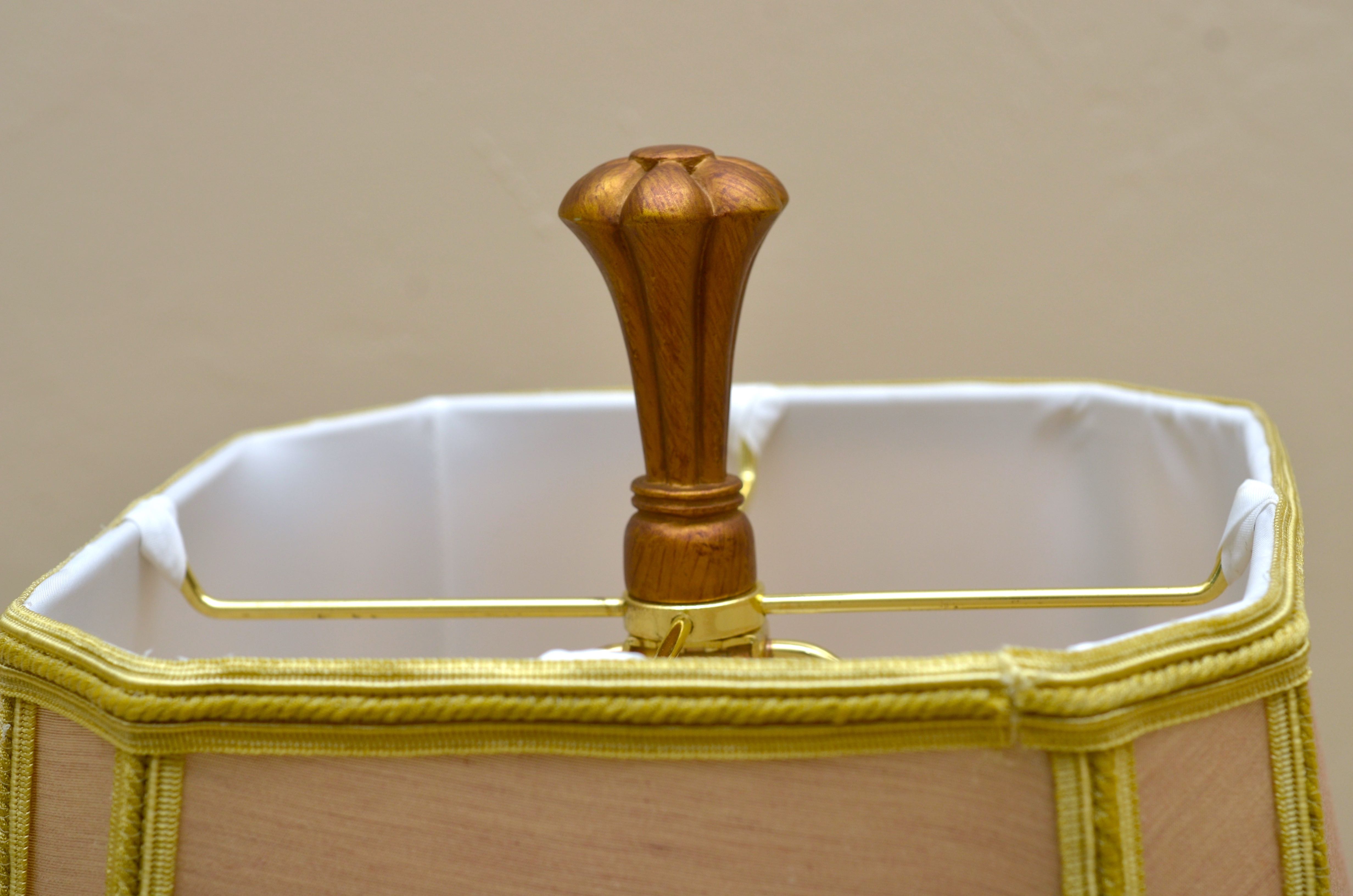 Antique Resin Style Lamp