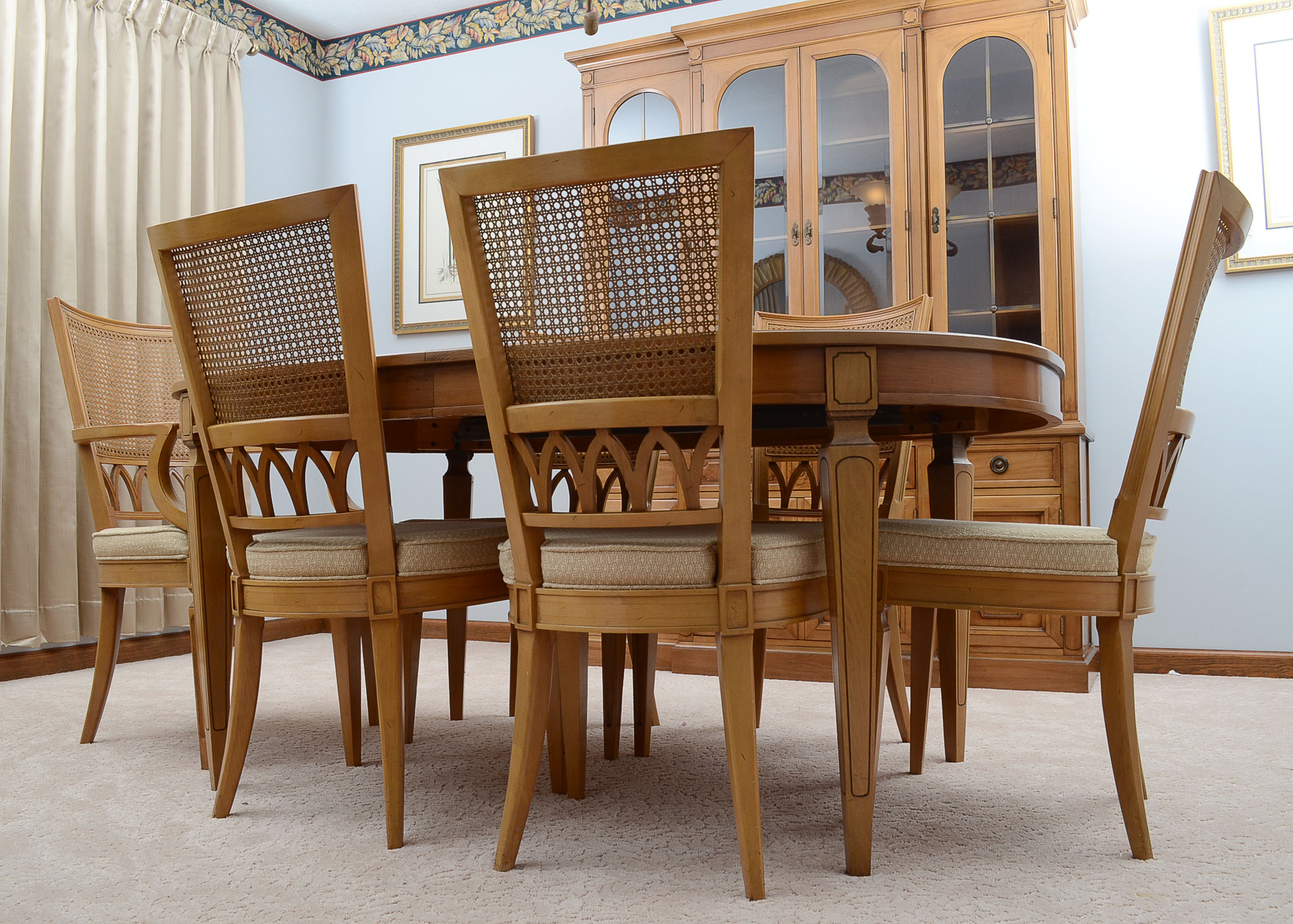 Thomasville Dining Table and Six Chairs