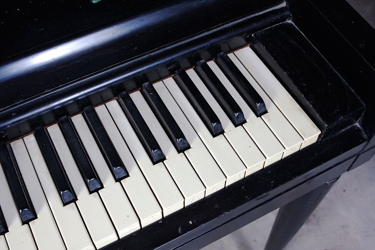 Upright Wurlitzer Piano