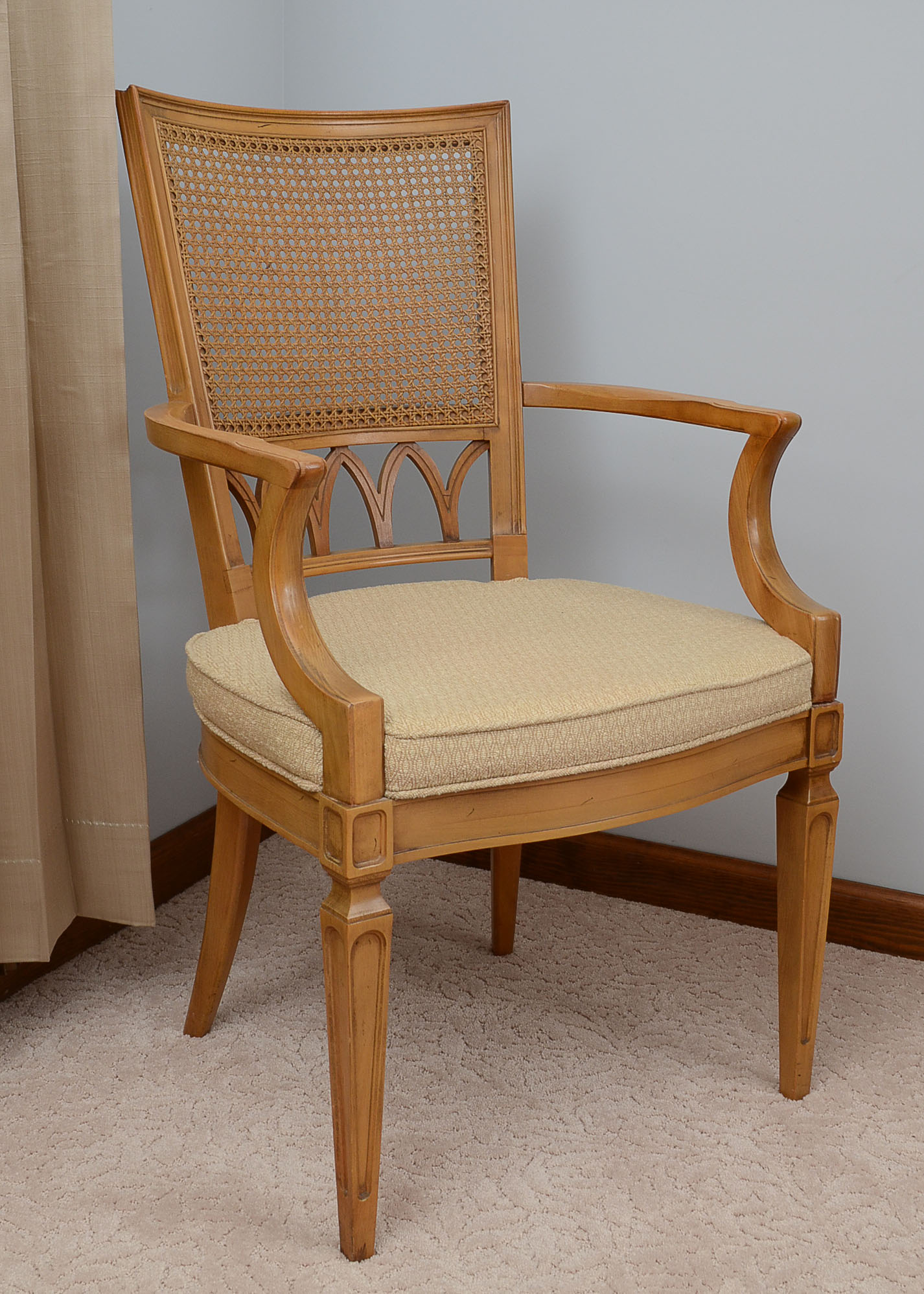 Thomasville Dining Table and Six Chairs