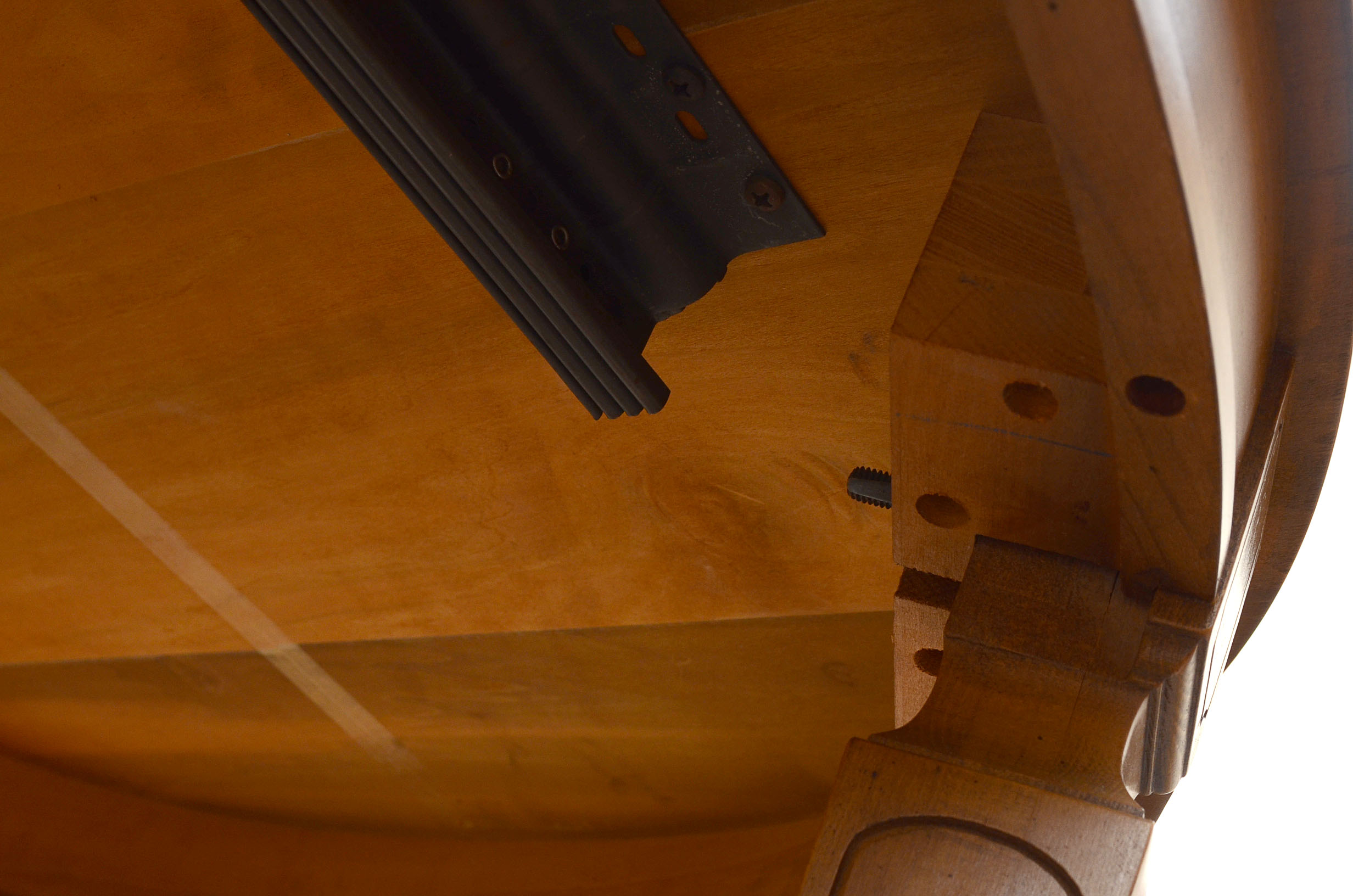 Thomasville Dining Table and Six Chairs