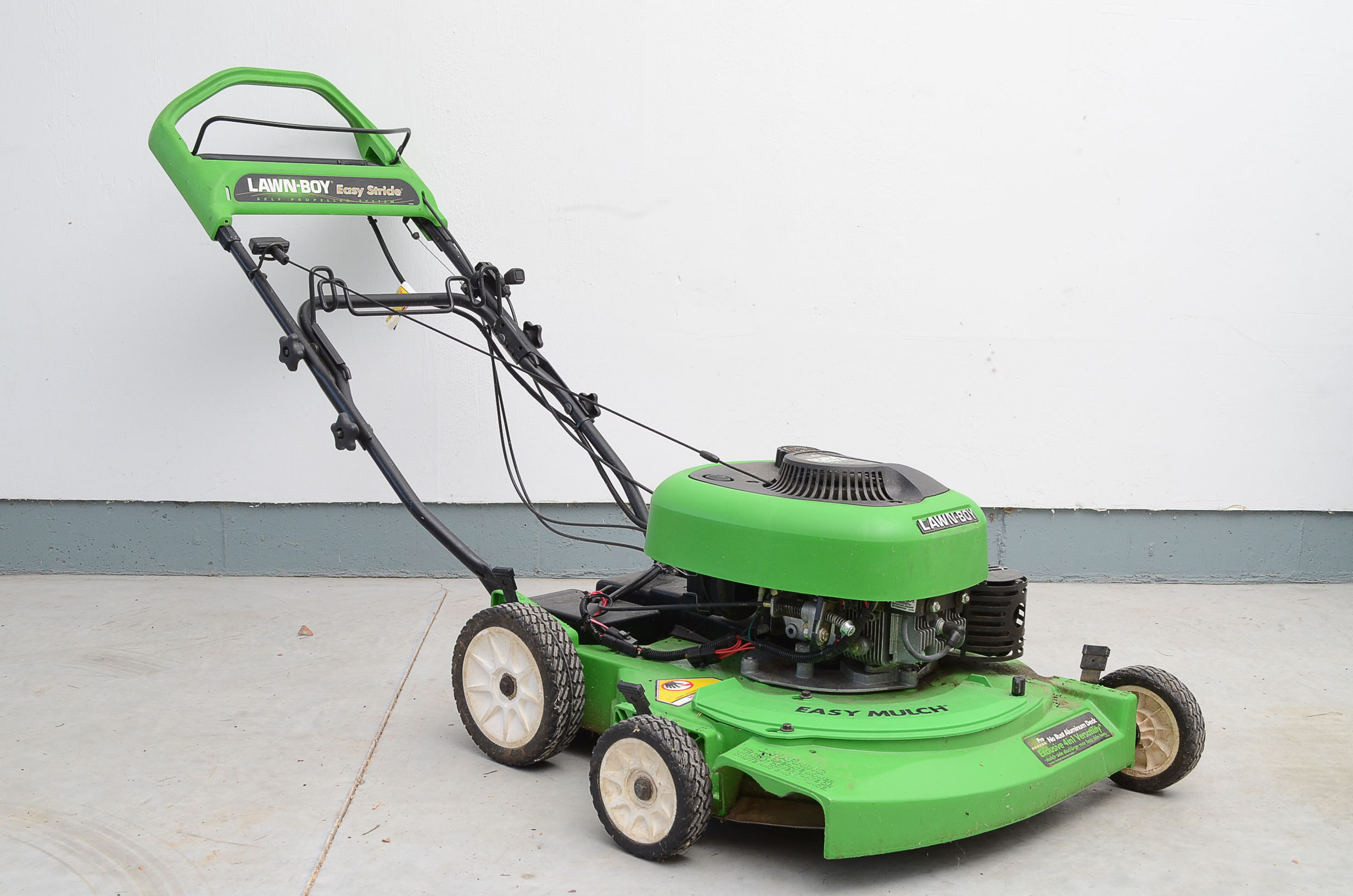 Lawn Boy Easy Stride Lawn Mower - Model 104-7960