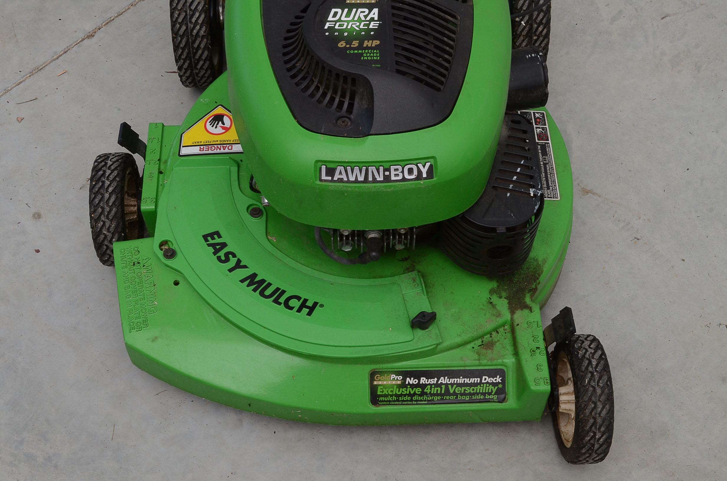 Lawn Boy Easy Stride Lawn Mower - Model 104-7960
