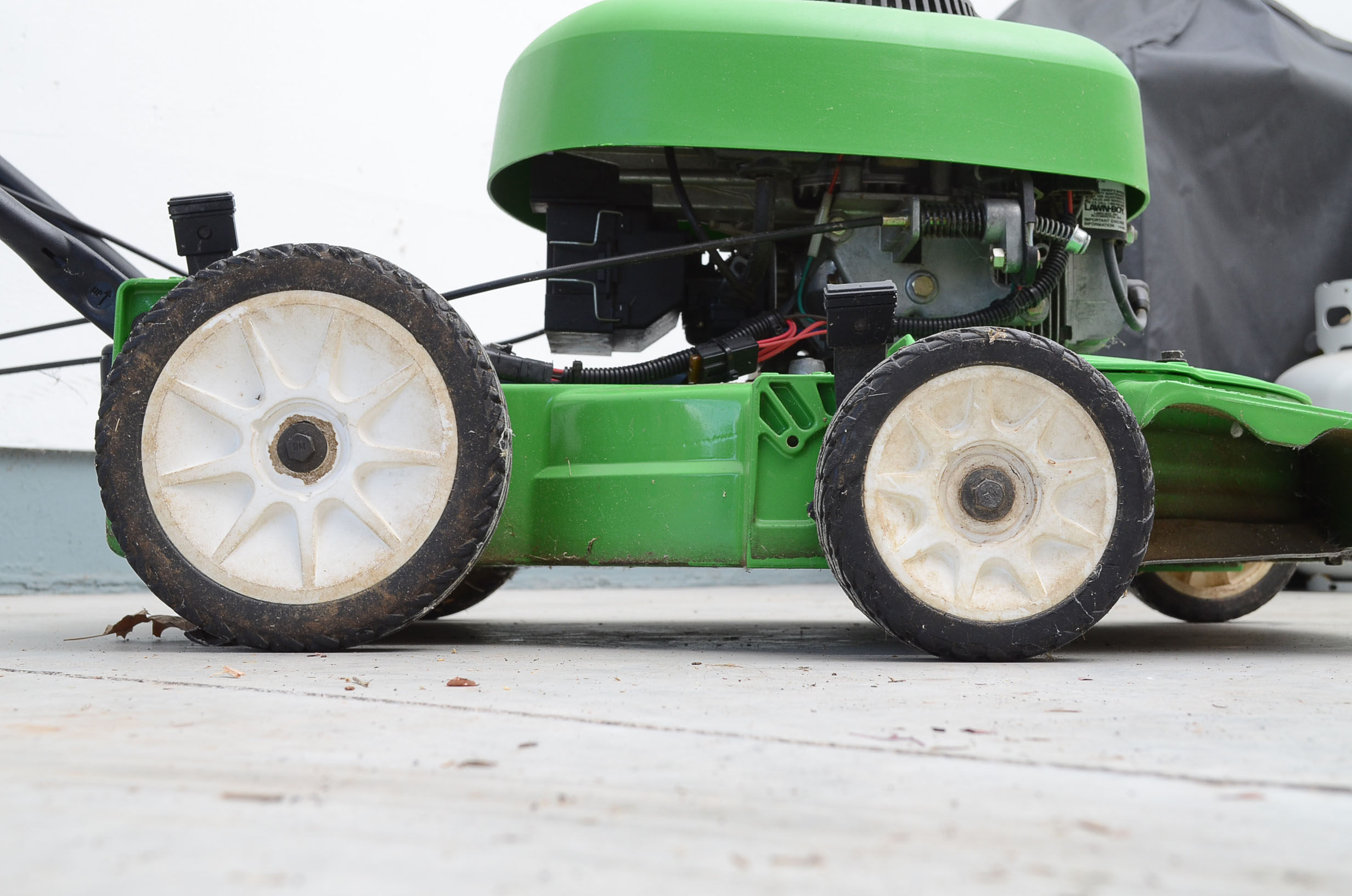 Lawn Boy Easy Stride Lawn Mower - Model 104-7960