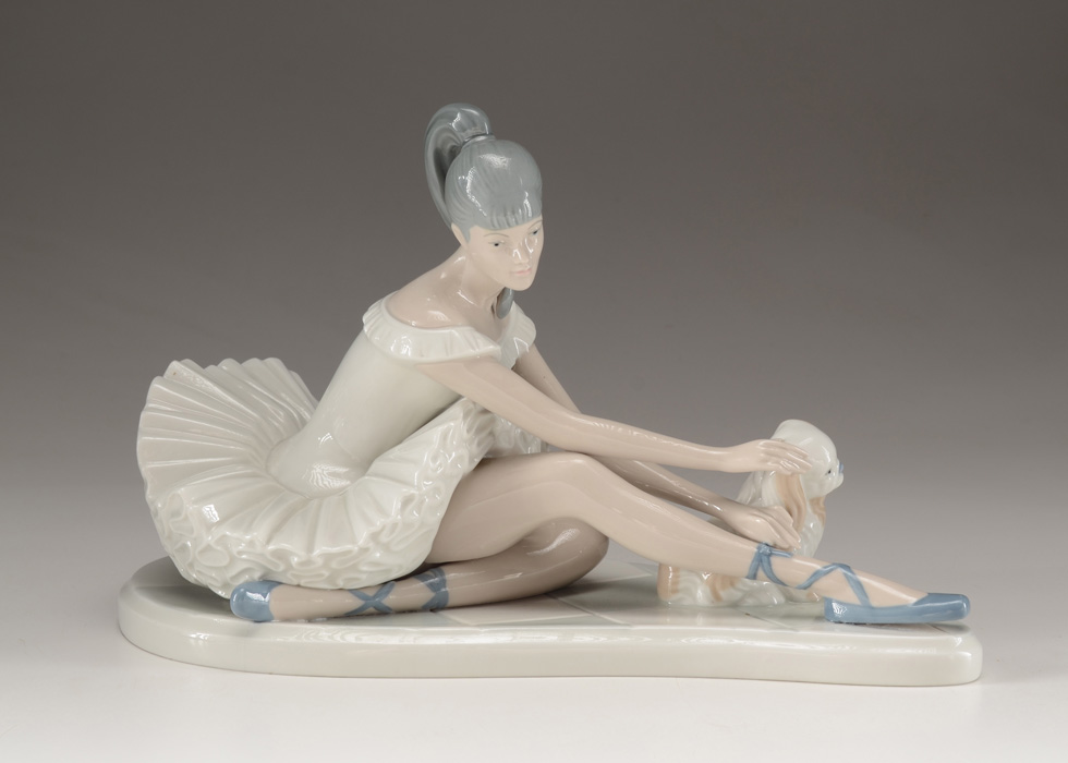 M. Requena Ballet Figurine