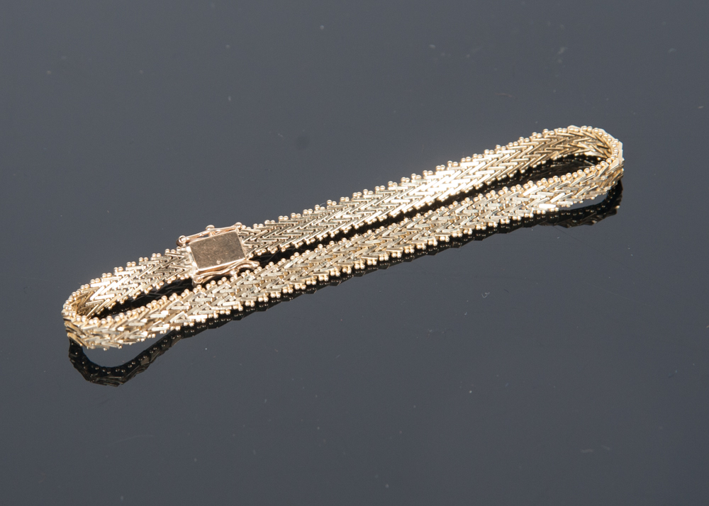 14K Gold Interlocking Bracelet