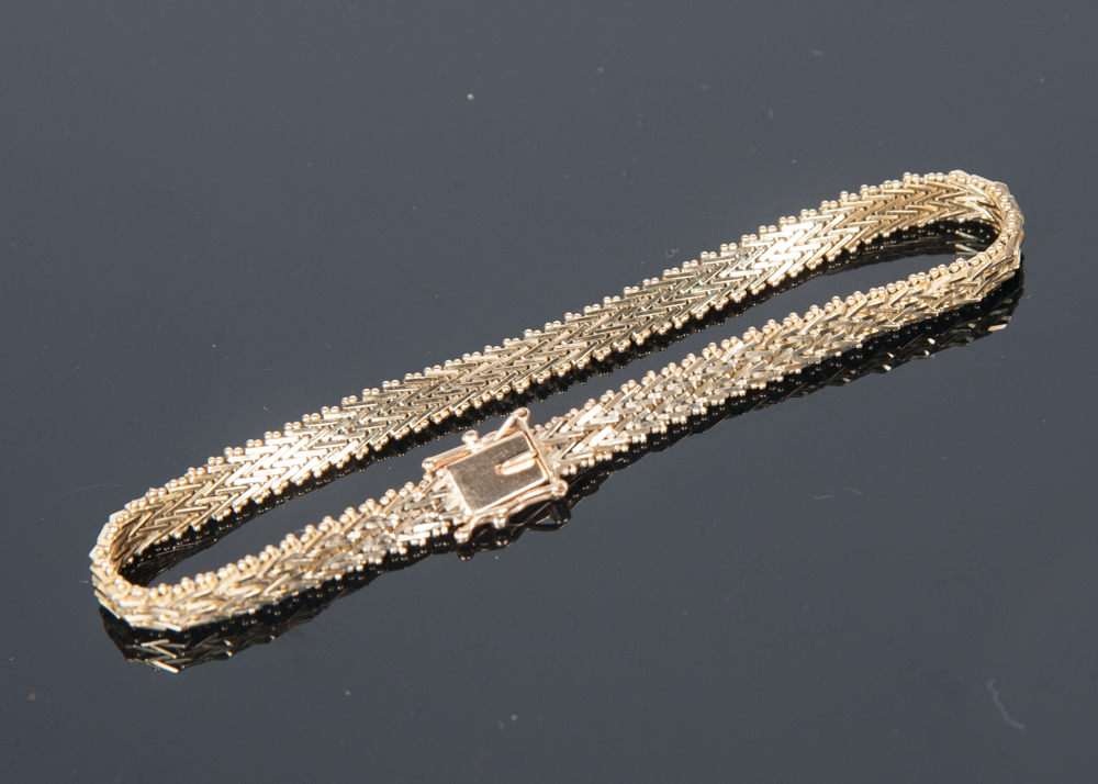 14K Gold Interlocking Bracelet