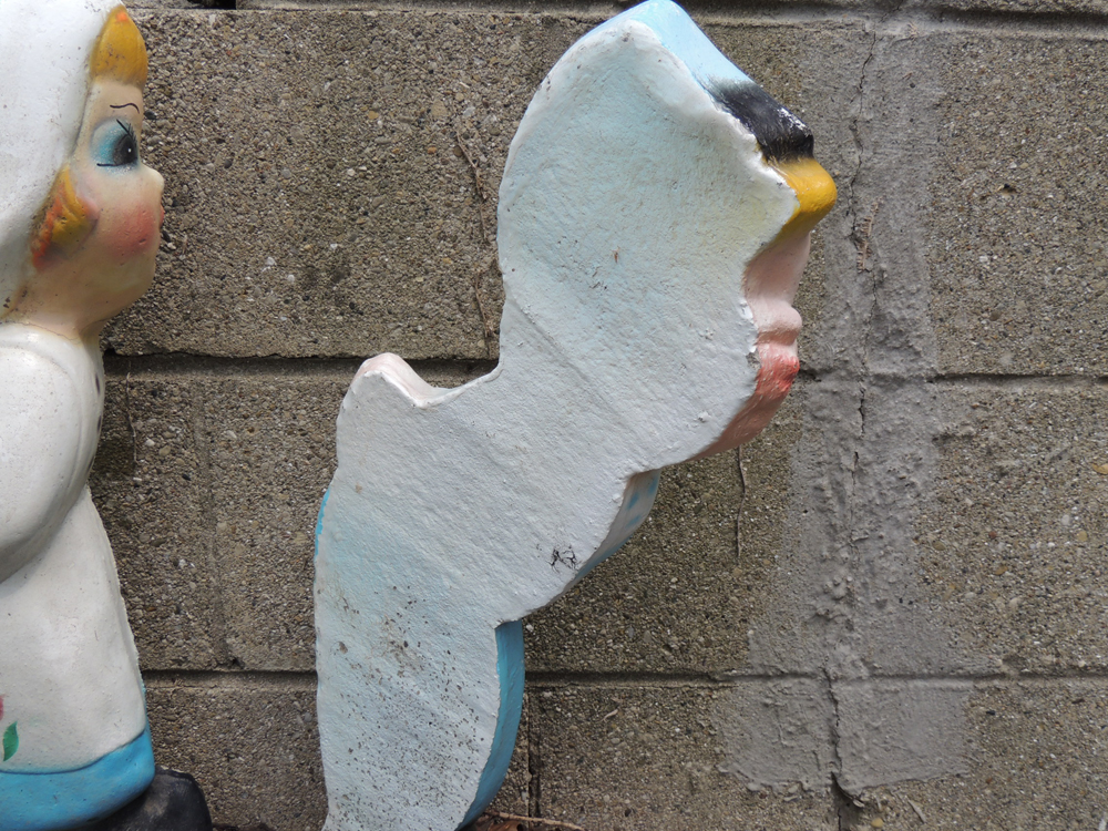 Dutch Kissing Boy and Girl Cement Lawn Ornaments