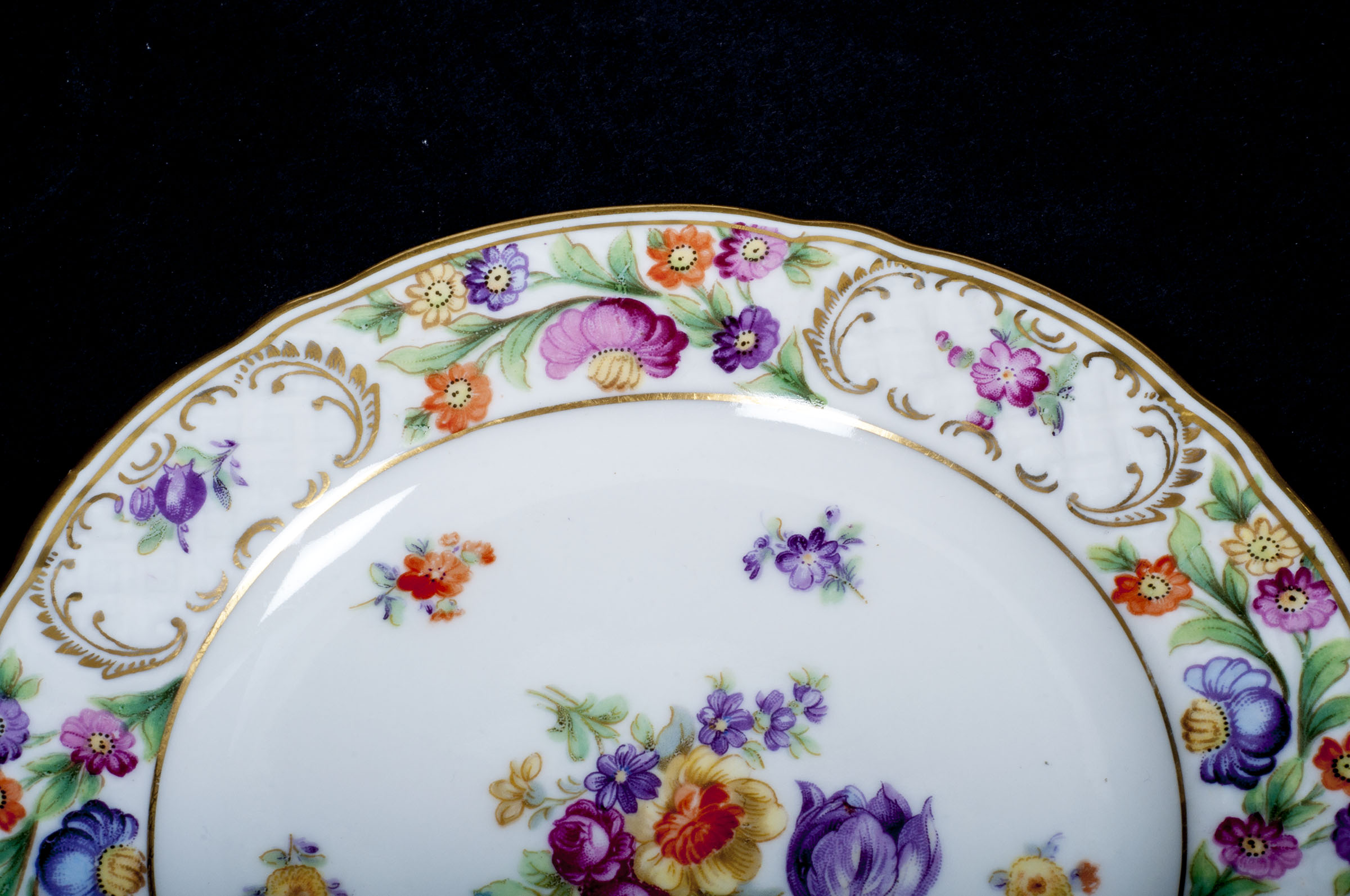 Schumann Bavaria "Empress" Dresden China