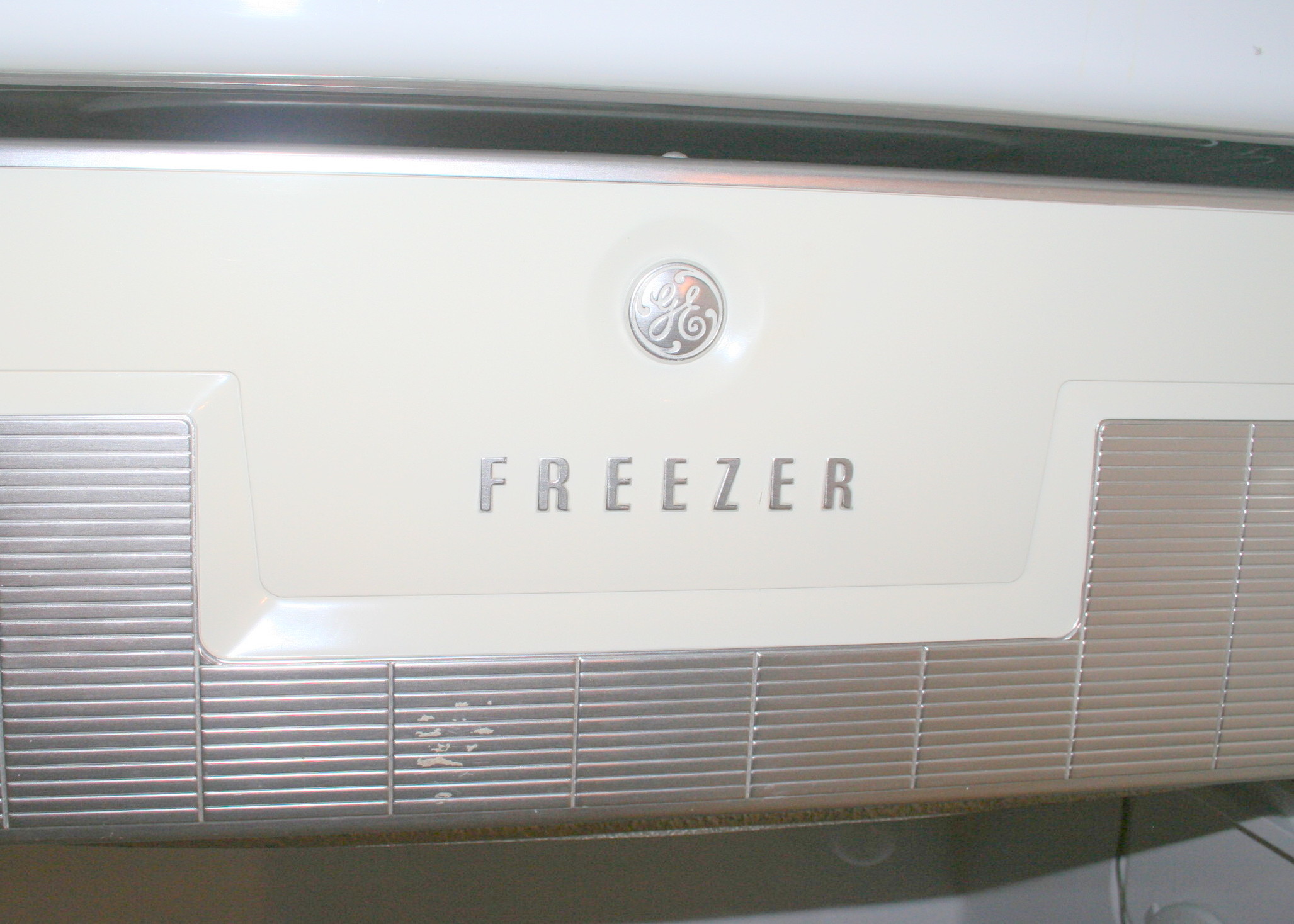 Vintage GE Fridge/Freezer