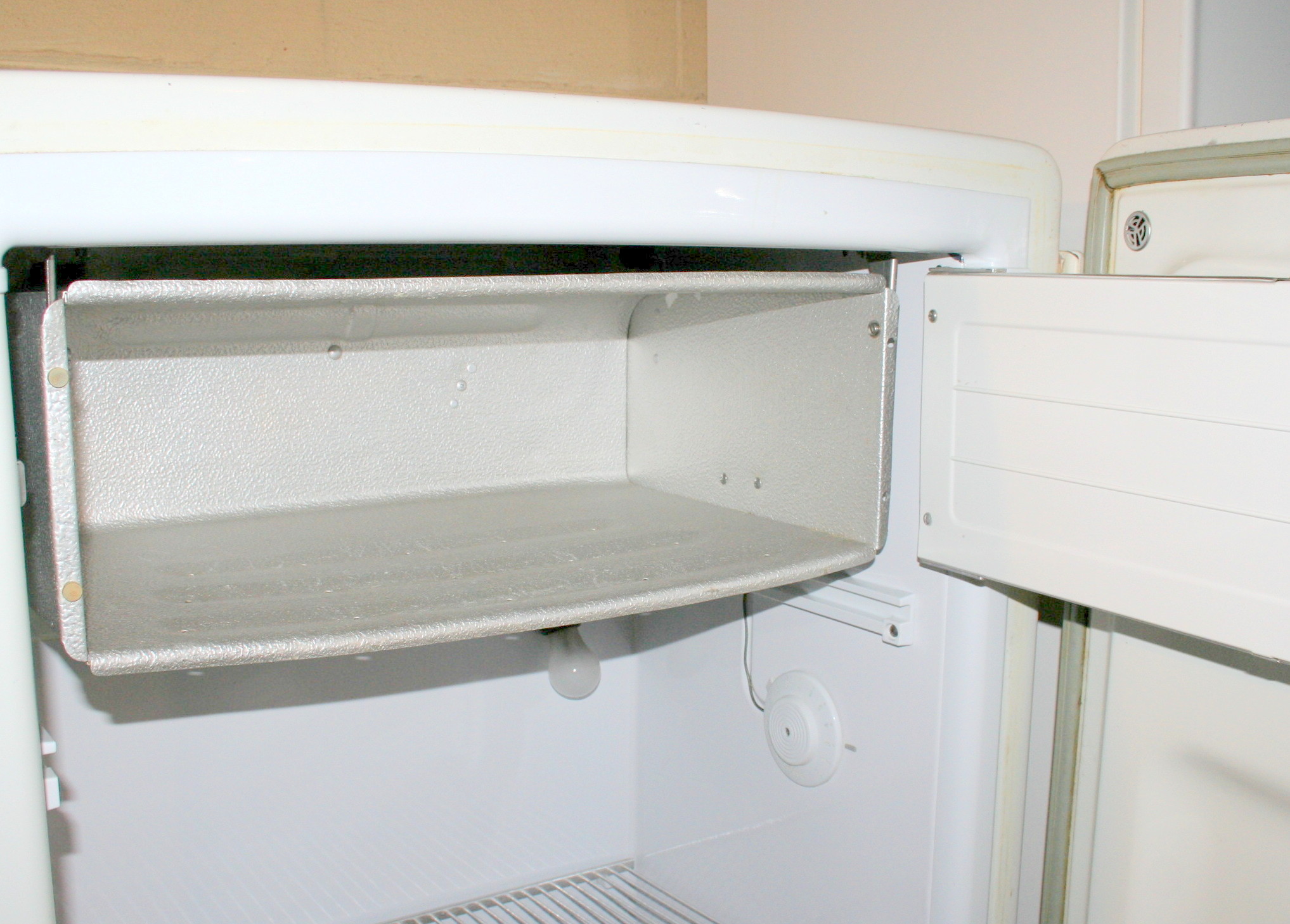 Vintage GE Fridge/Freezer
