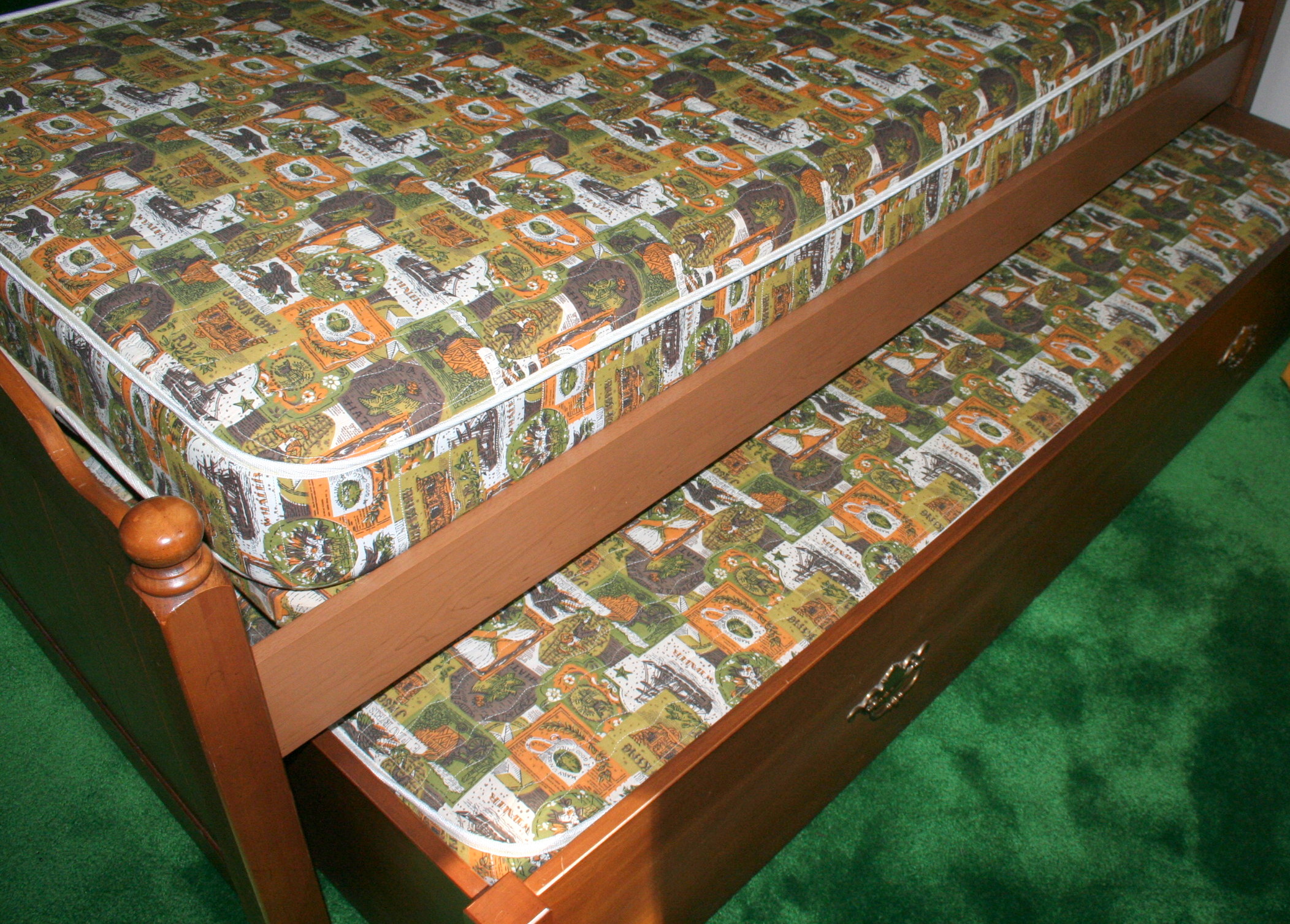 Twin Size Trundle Bed