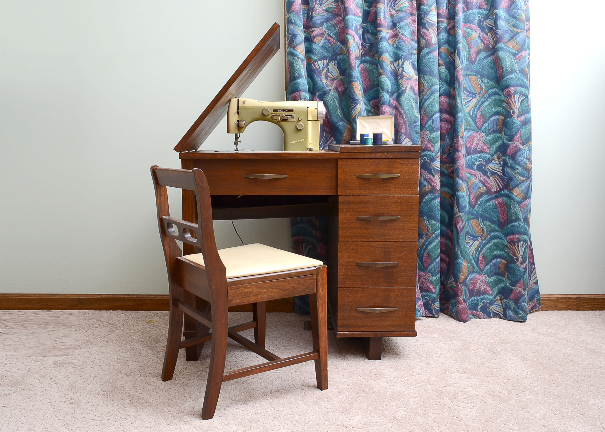 Vintage Vintage Necchi Supernova Sewing Machine