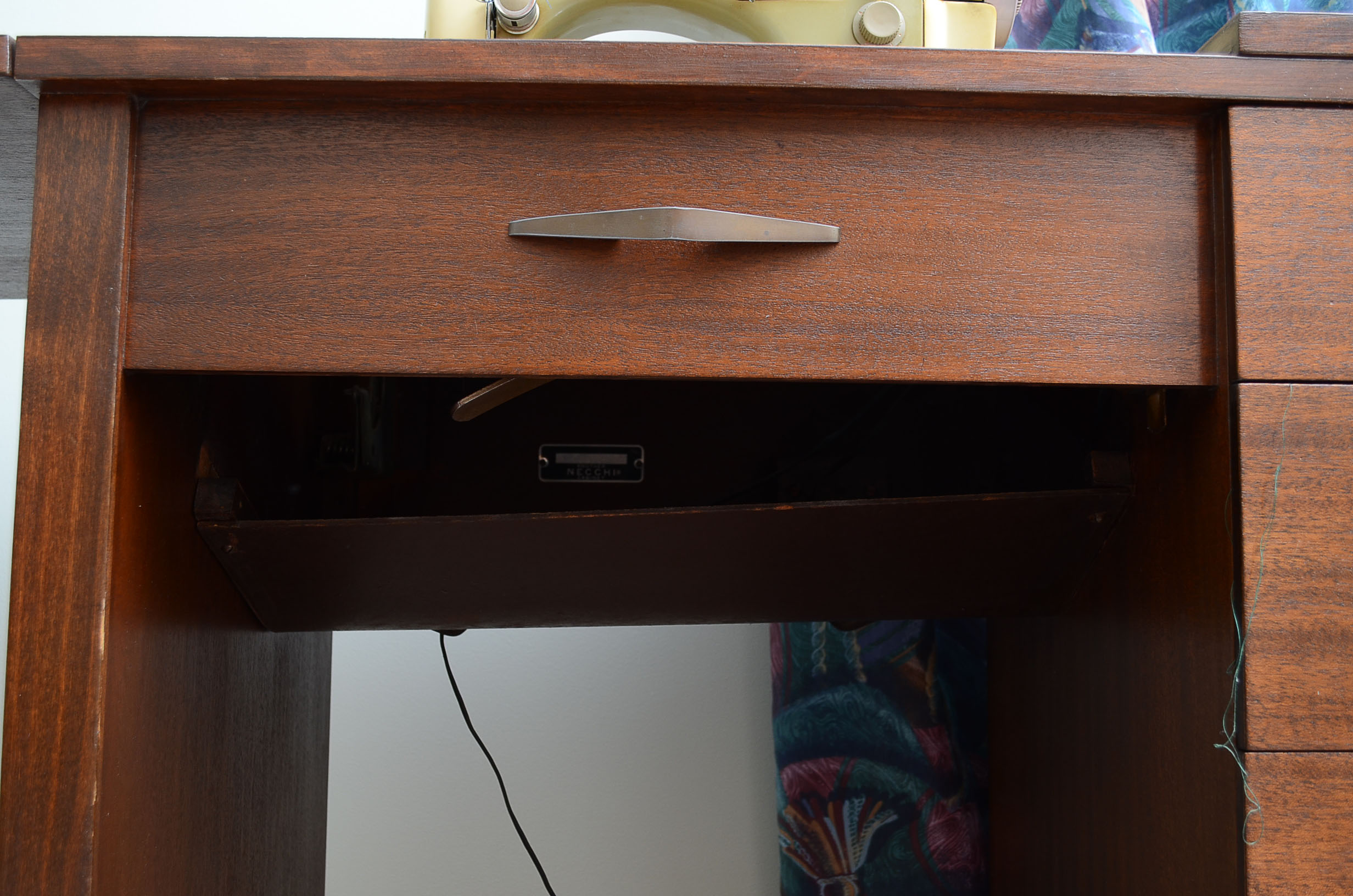 Vintage Vintage Necchi Supernova Sewing Machine