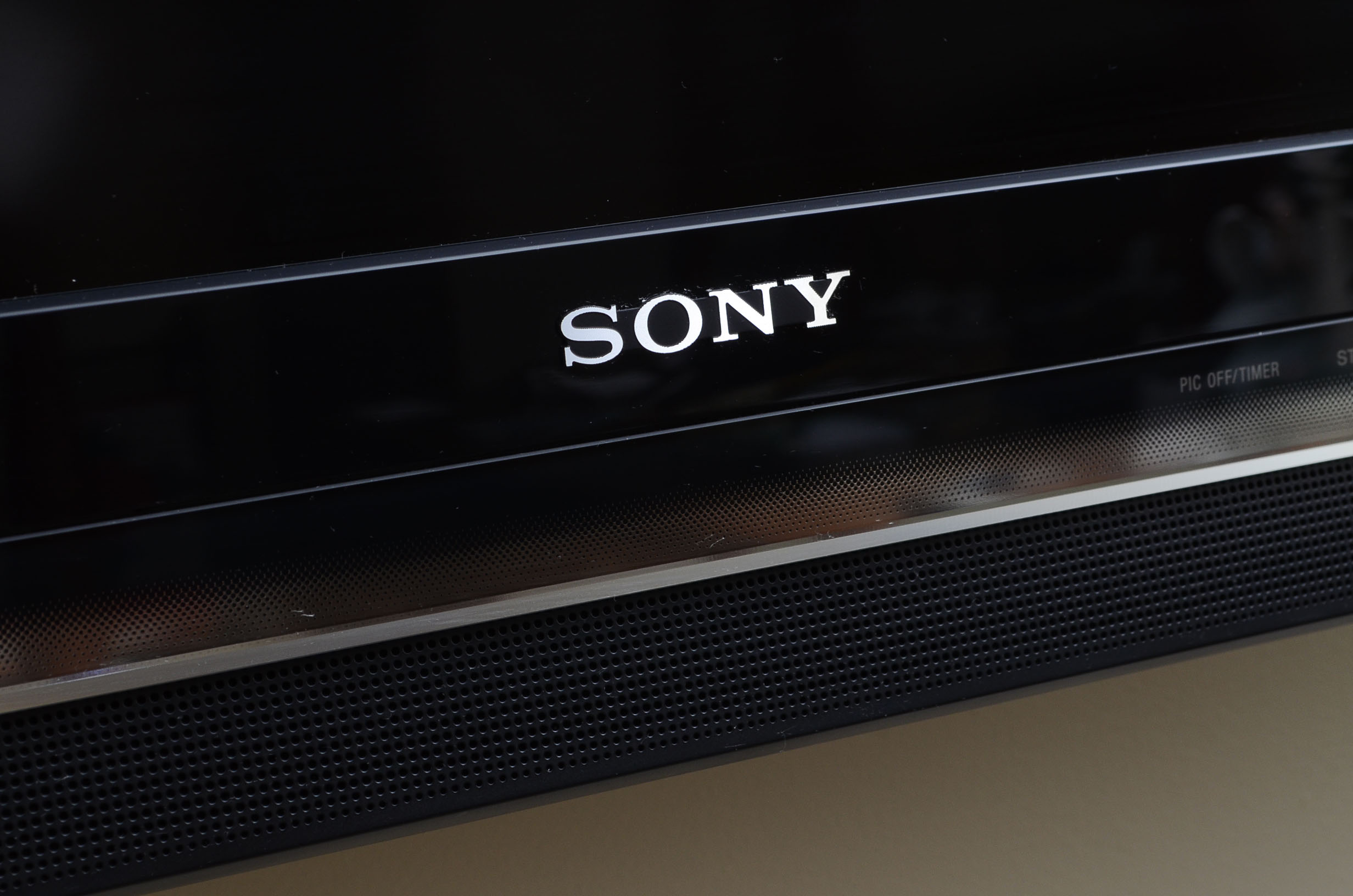 Sony Bravia 40" Flat Screen Television - KDL-40V5100