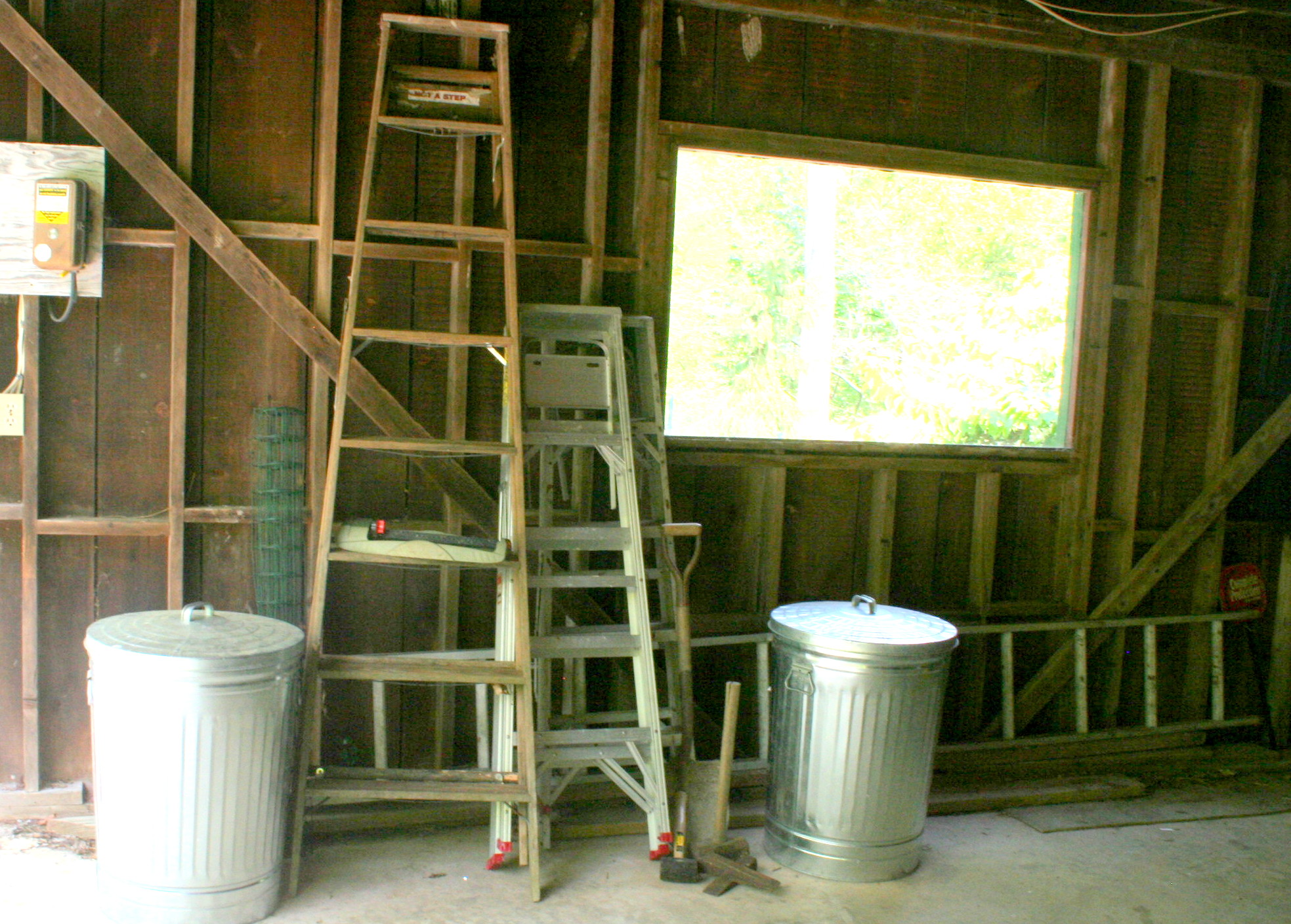 Assortment of Garage Items