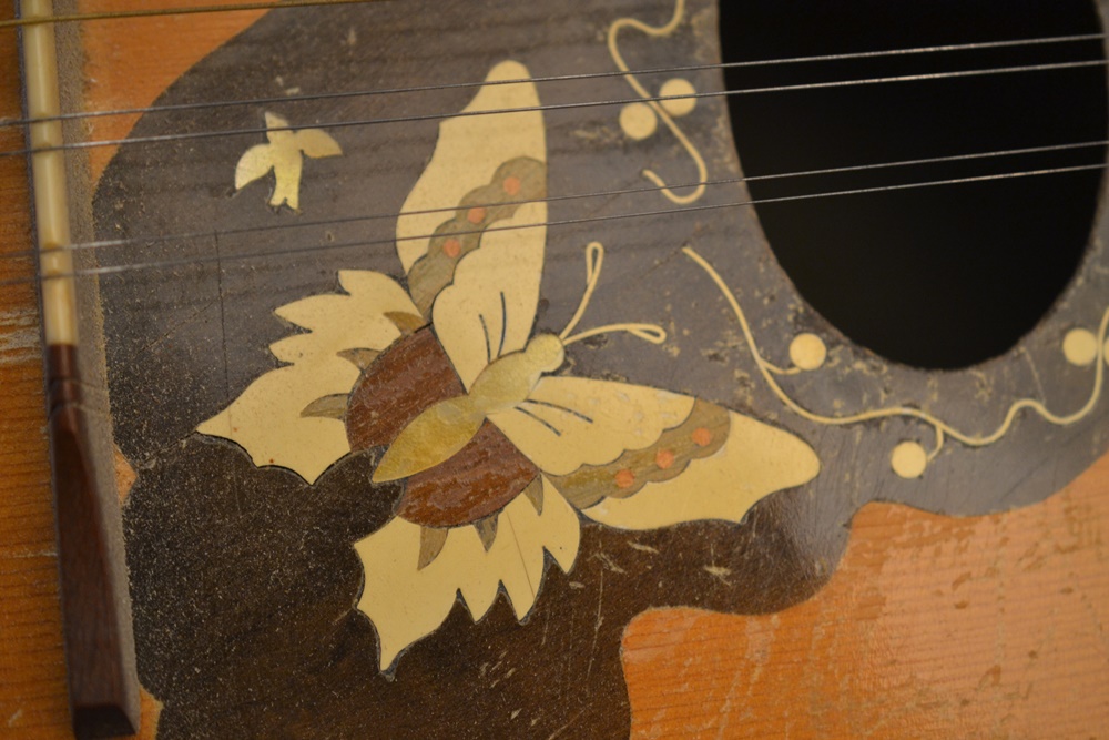 Vintage Bowlback Mandolin