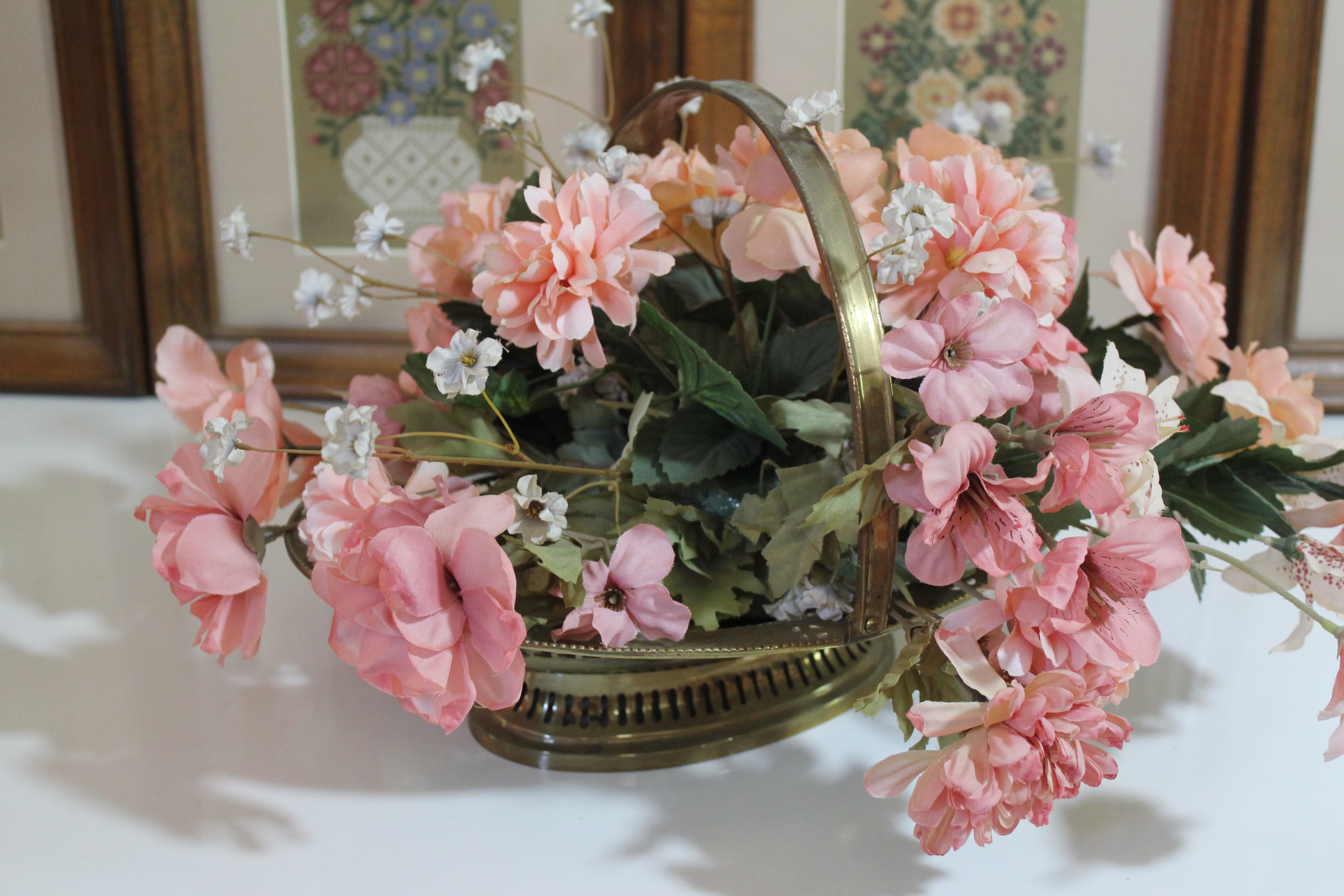 Vintage Floral Decorative Accents
