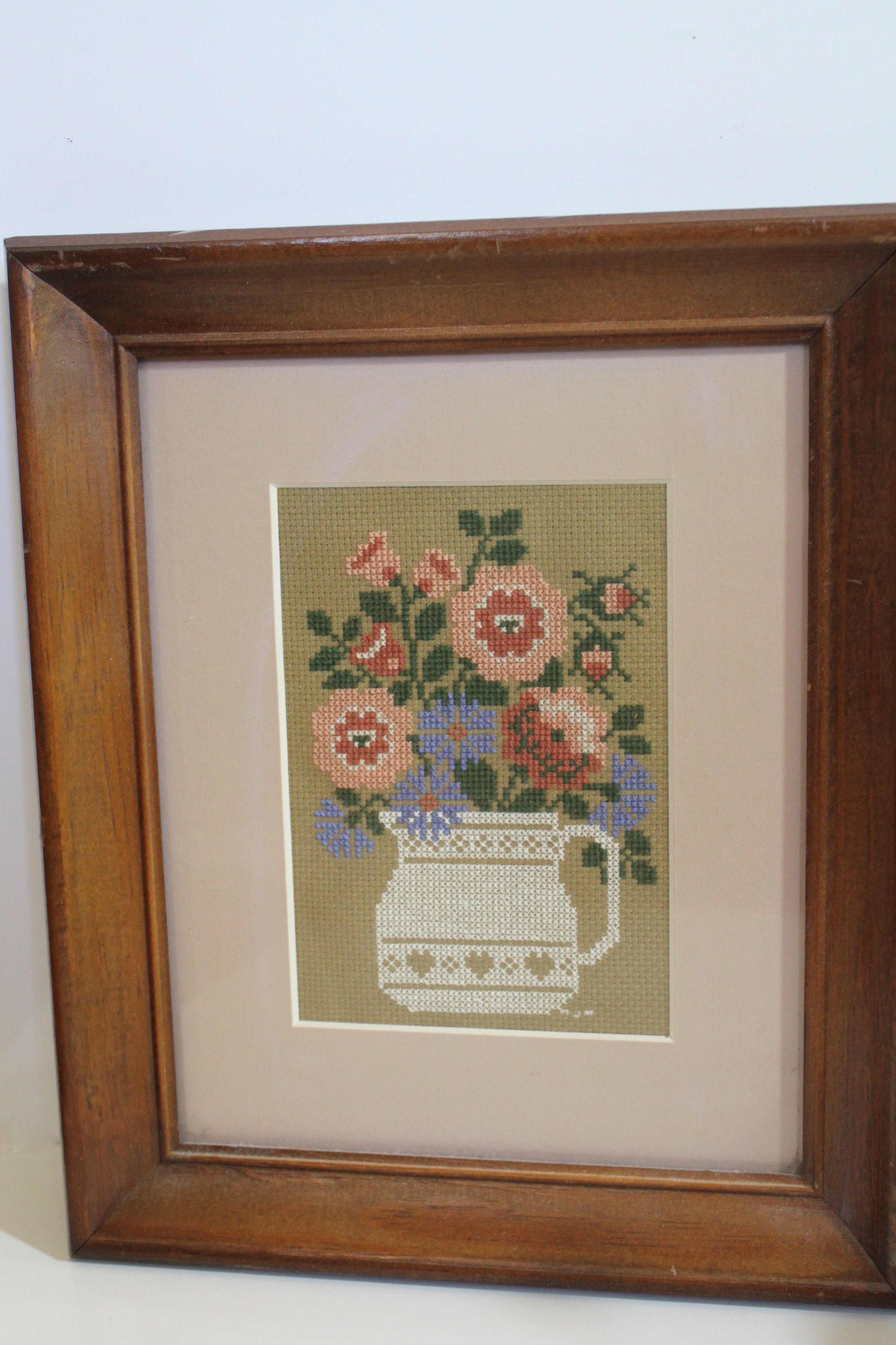 Vintage Floral Decorative Accents