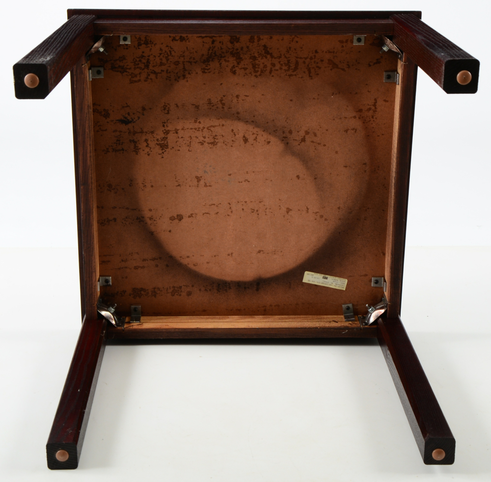 Hon Mahogany Veneer Side Table