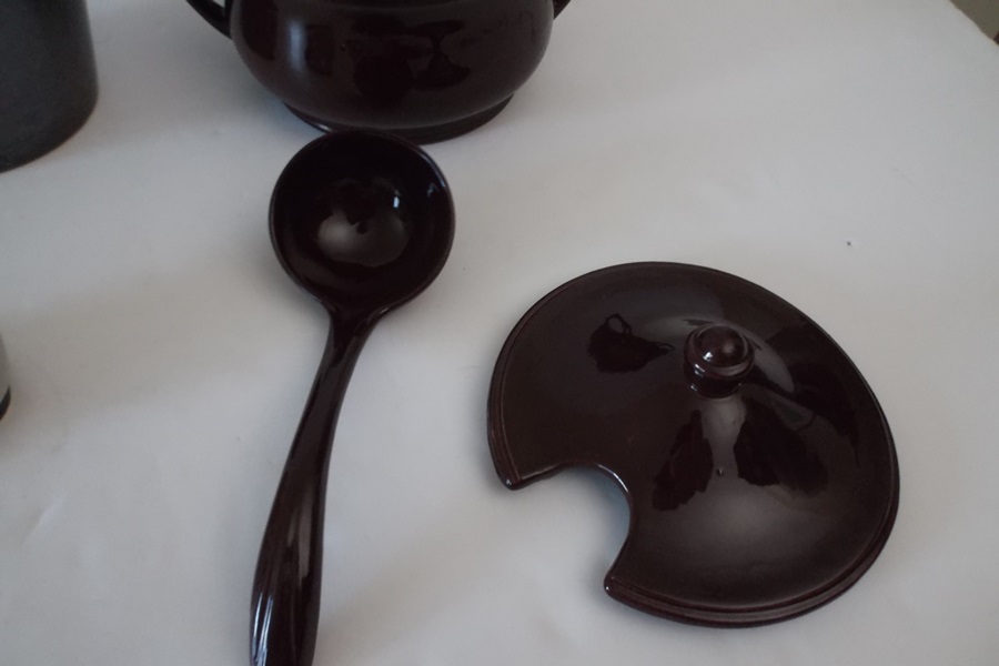 Assortment of Porcelain and Pottery Items