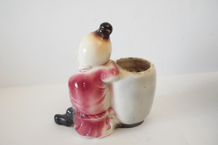 Assortment of Porcelain and Pottery Items