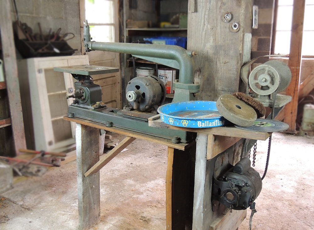 Vintage Walker-Turner 24" Scroll Saw with Bench Grinder