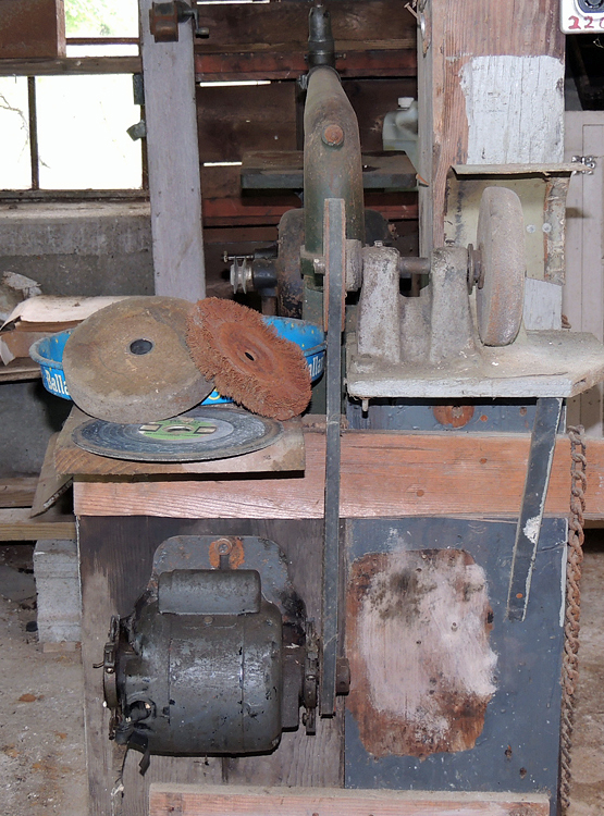 Vintage Walker-Turner 24" Scroll Saw with Bench Grinder