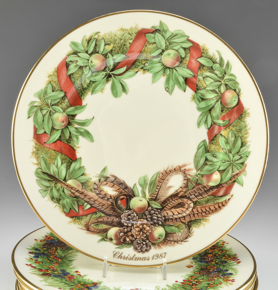 Eleven Lenox Limited Edition Christmas Plates