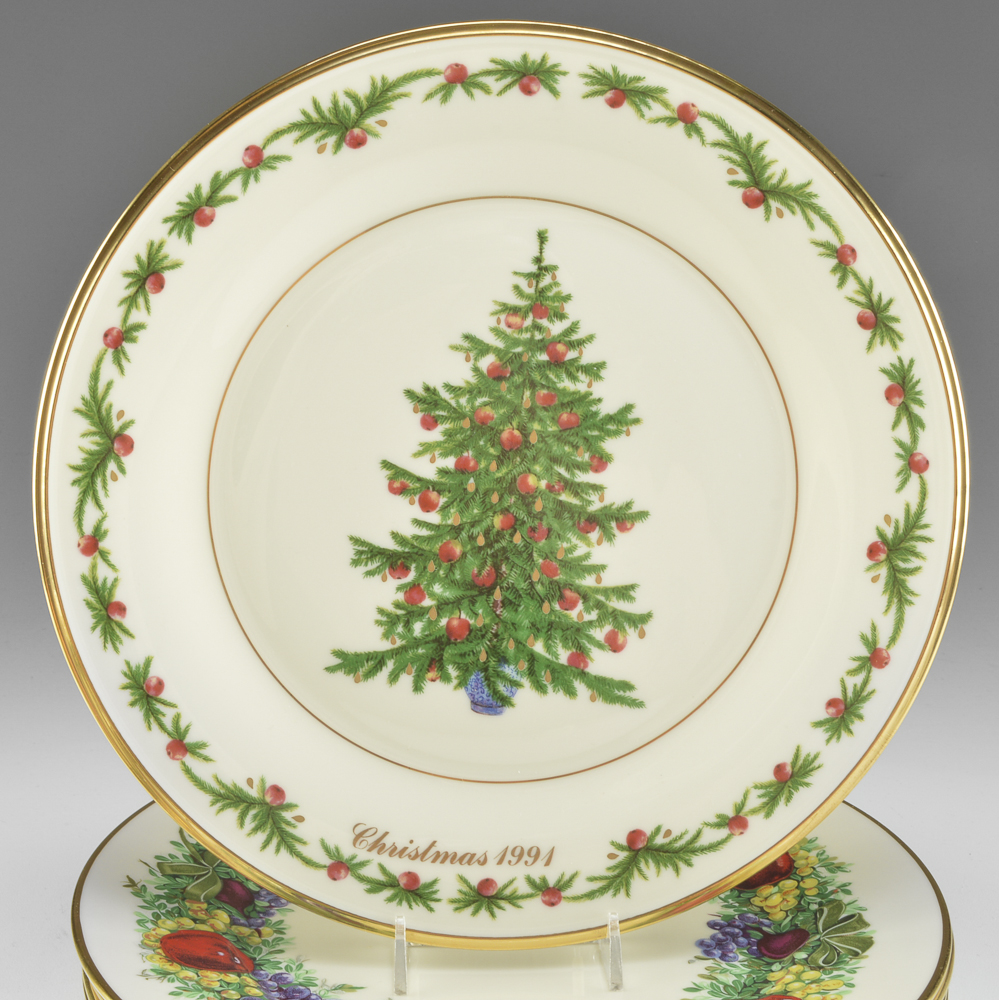 Eleven Lenox Limited Edition Christmas Plates