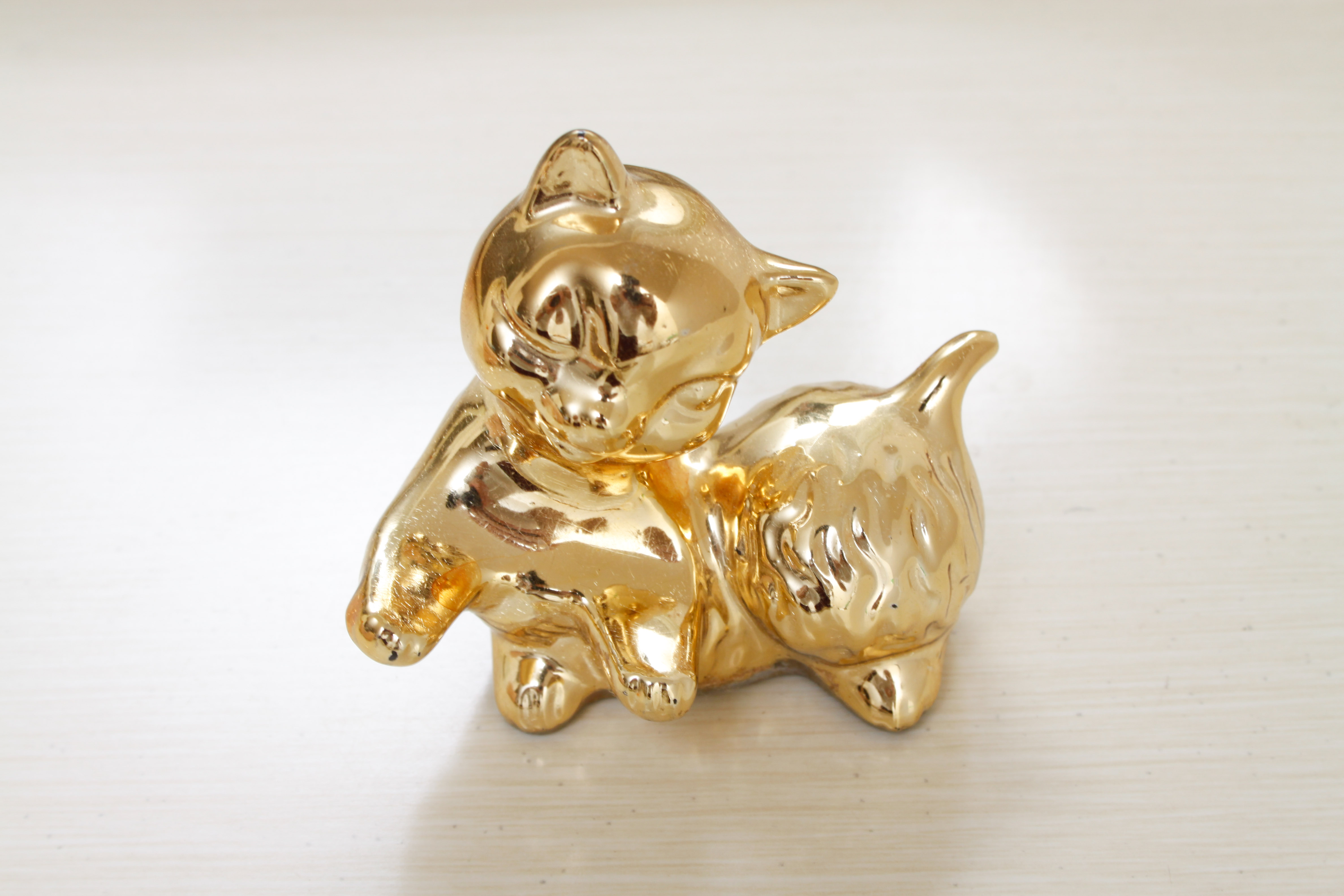 Assortment of Vintage Accessories